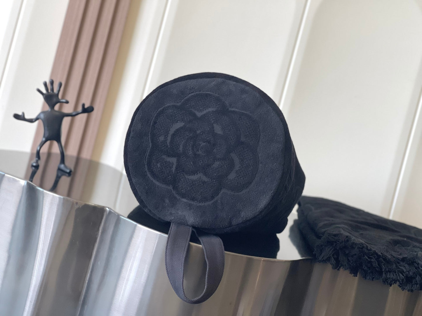 Cha**camellia drawstring bucket beach bag two-piece set