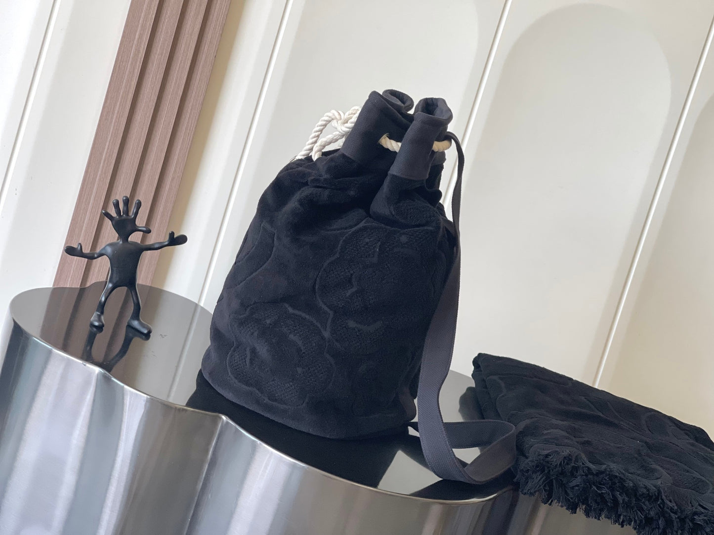 Cha**camellia drawstring bucket beach bag two-piece set