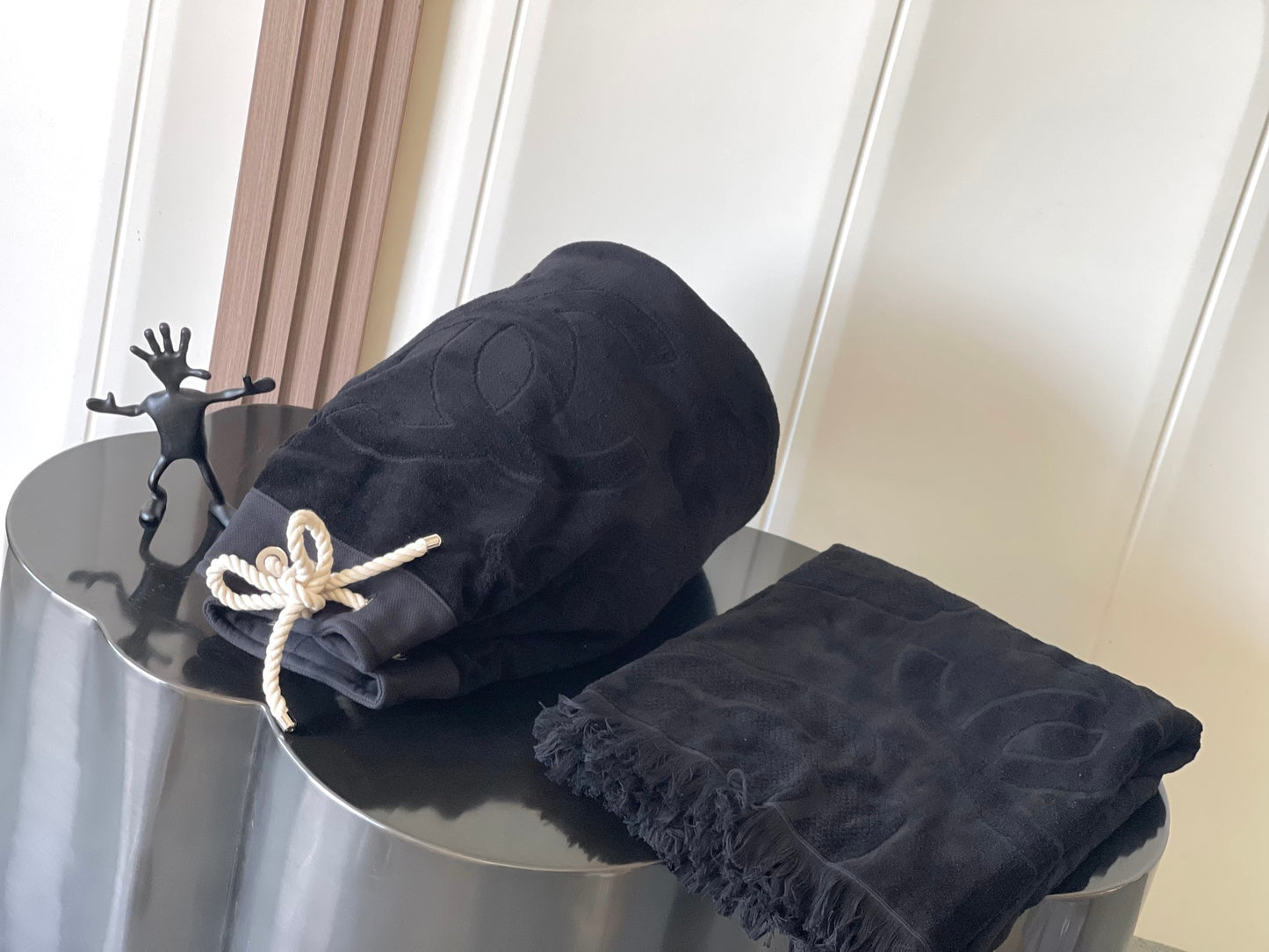 Cha**camellia drawstring bucket beach bag two-piece set