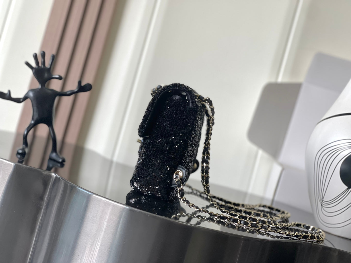 Cha**chain backpack quilted sequins