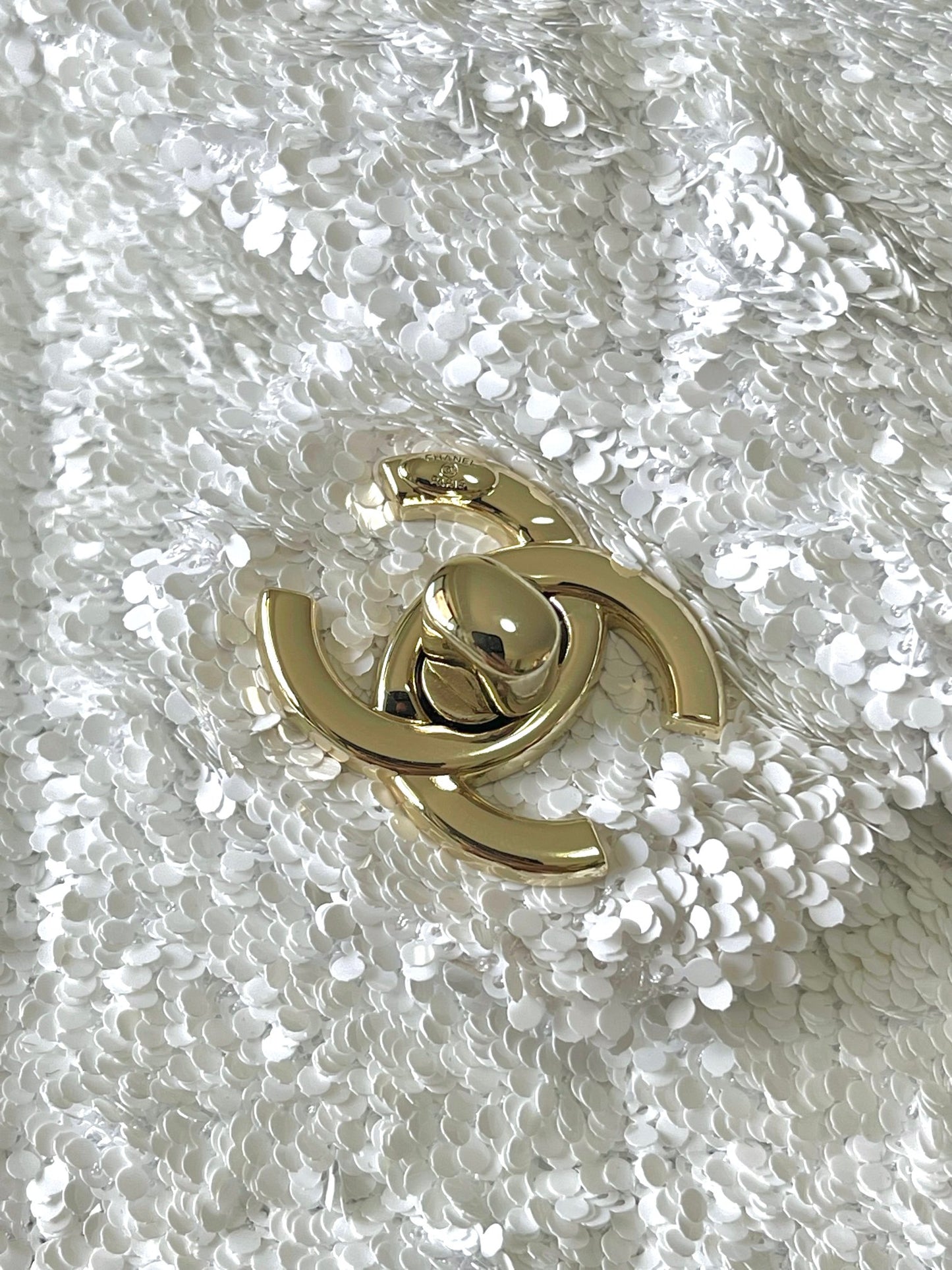 Cha**chain backpack quilted sequins