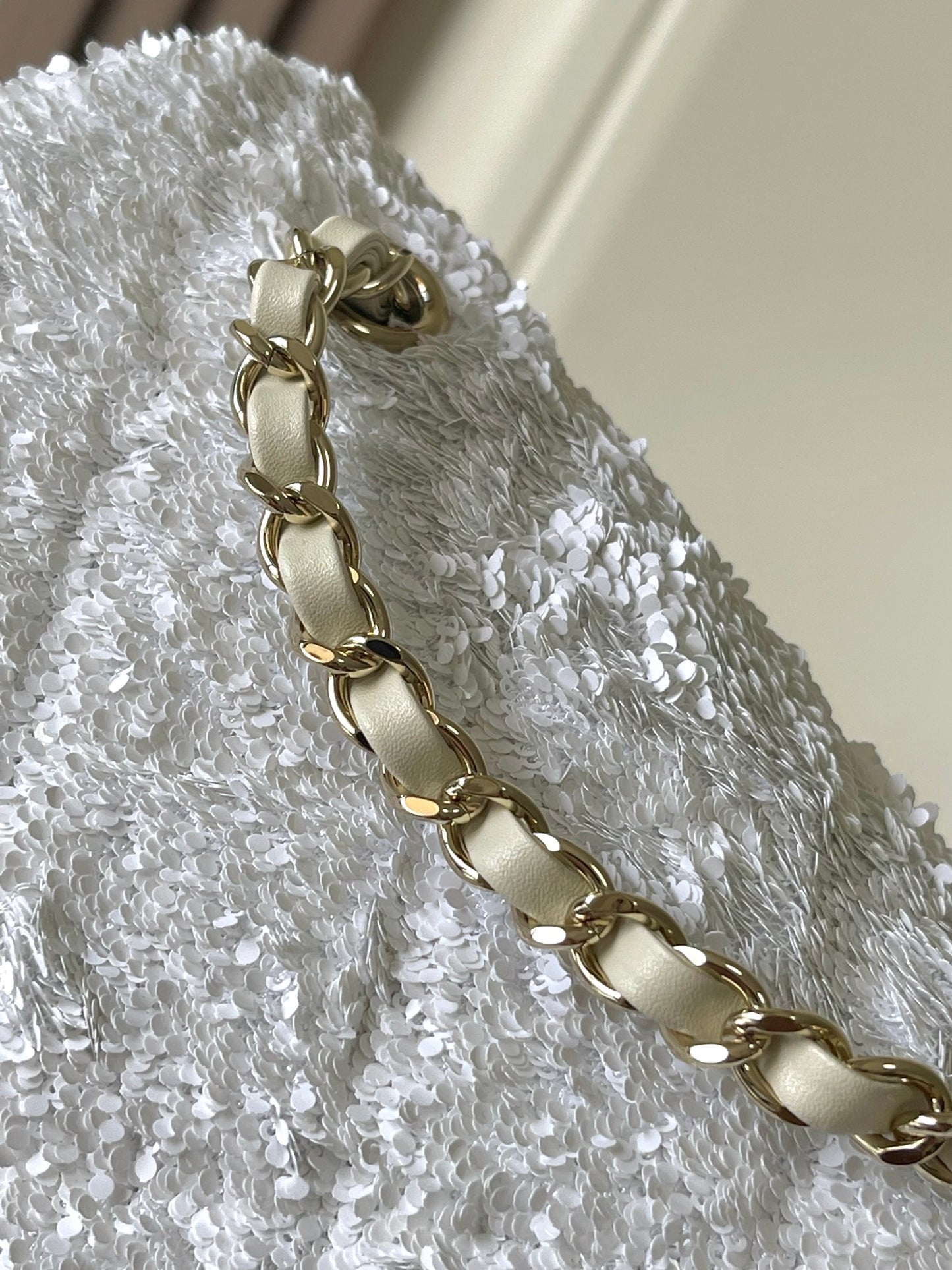 Cha**chain backpack quilted sequins