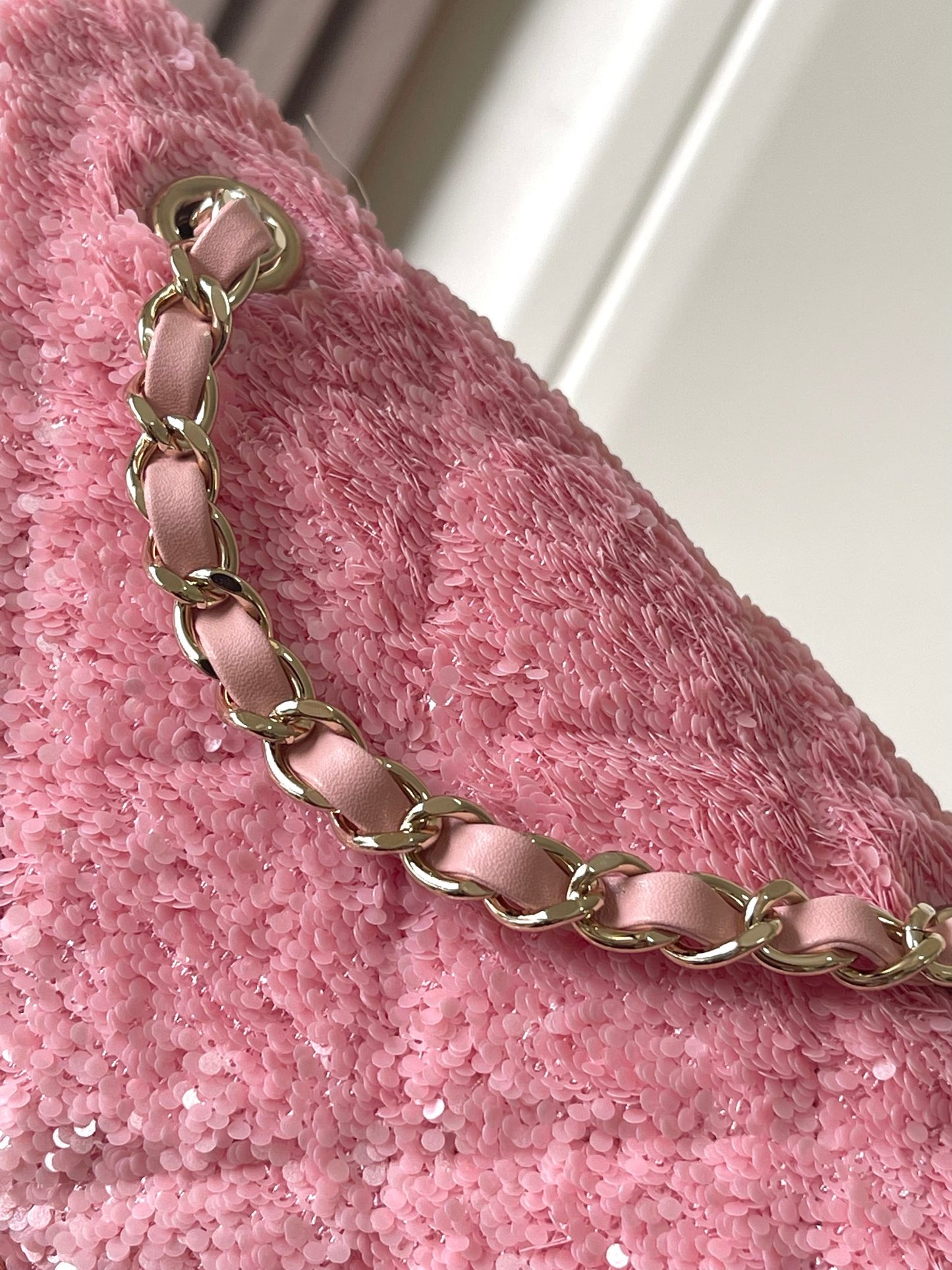 Cha**chain backpack quilted sequins