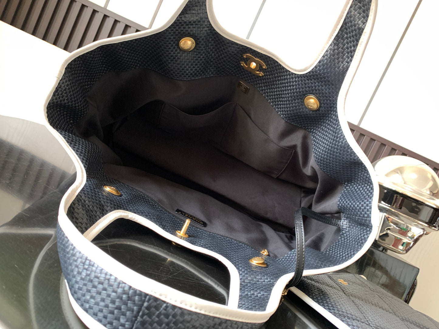 Cha** 23A new beach bag