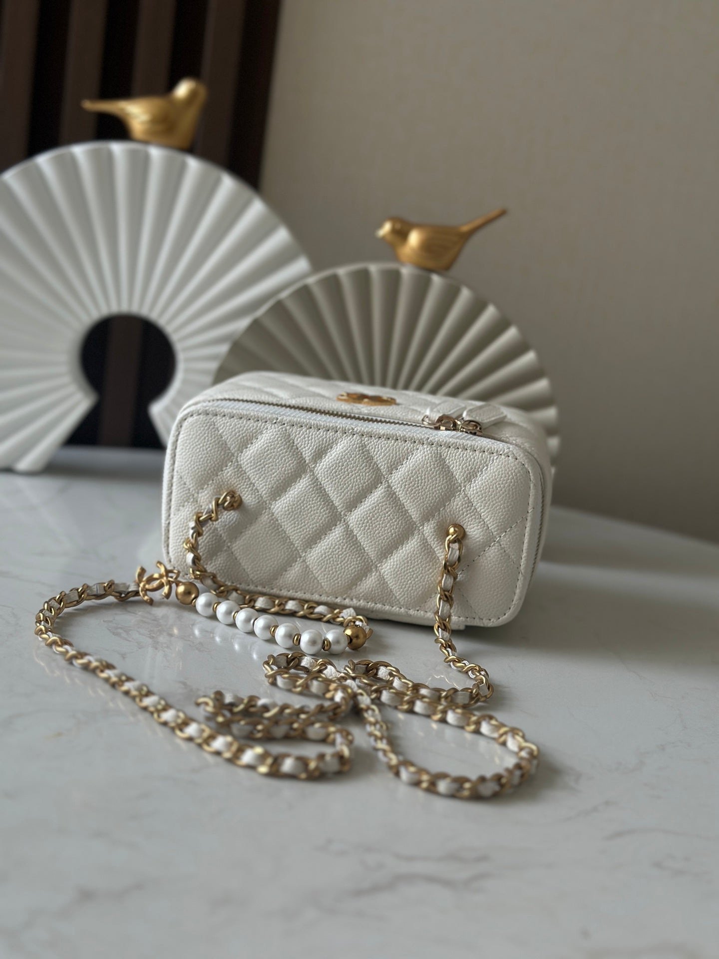 Cha**cosmetic box bag