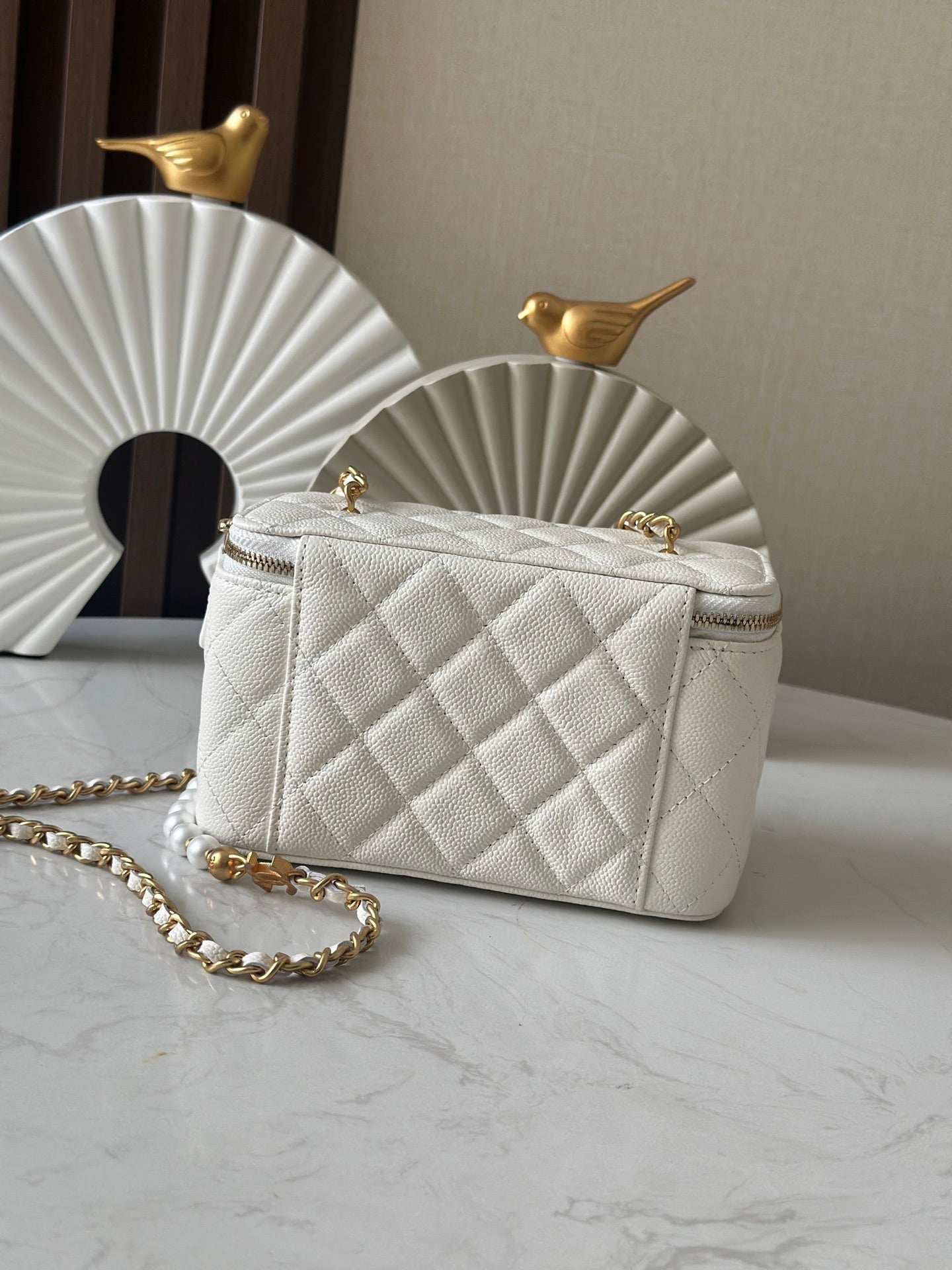 Cha**cosmetic box bag