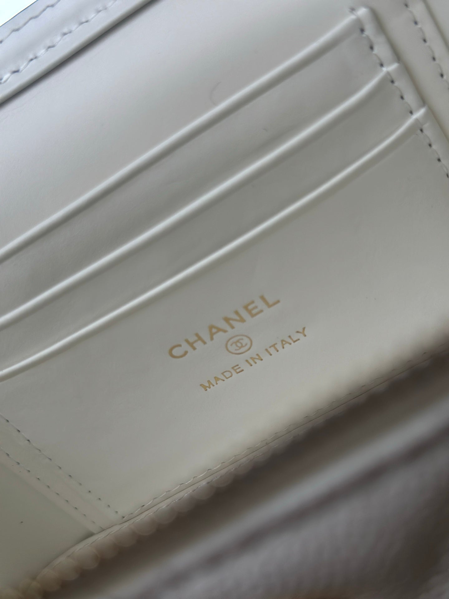 Cha**cosmetic box bag