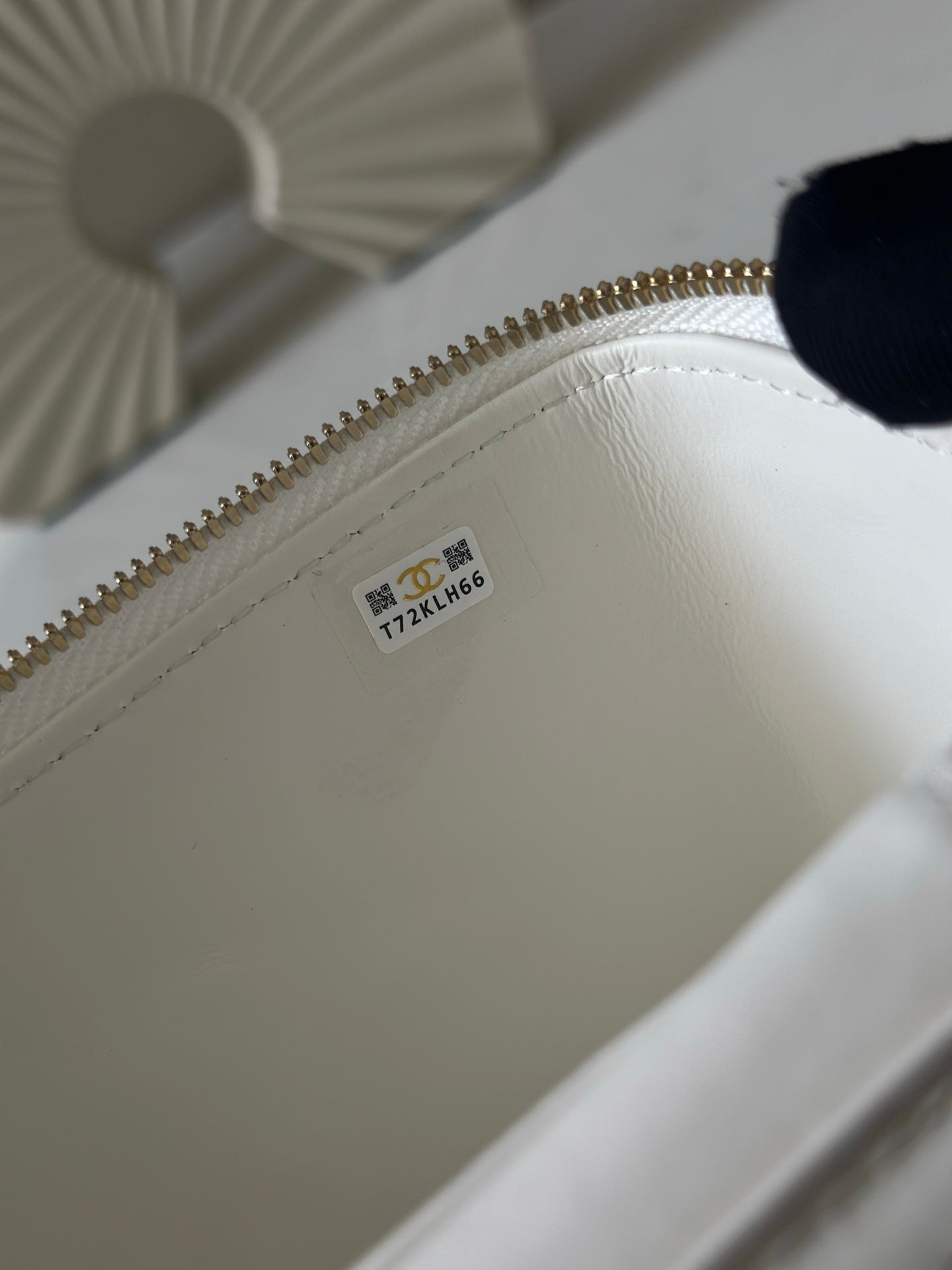 Cha**cosmetic box bag