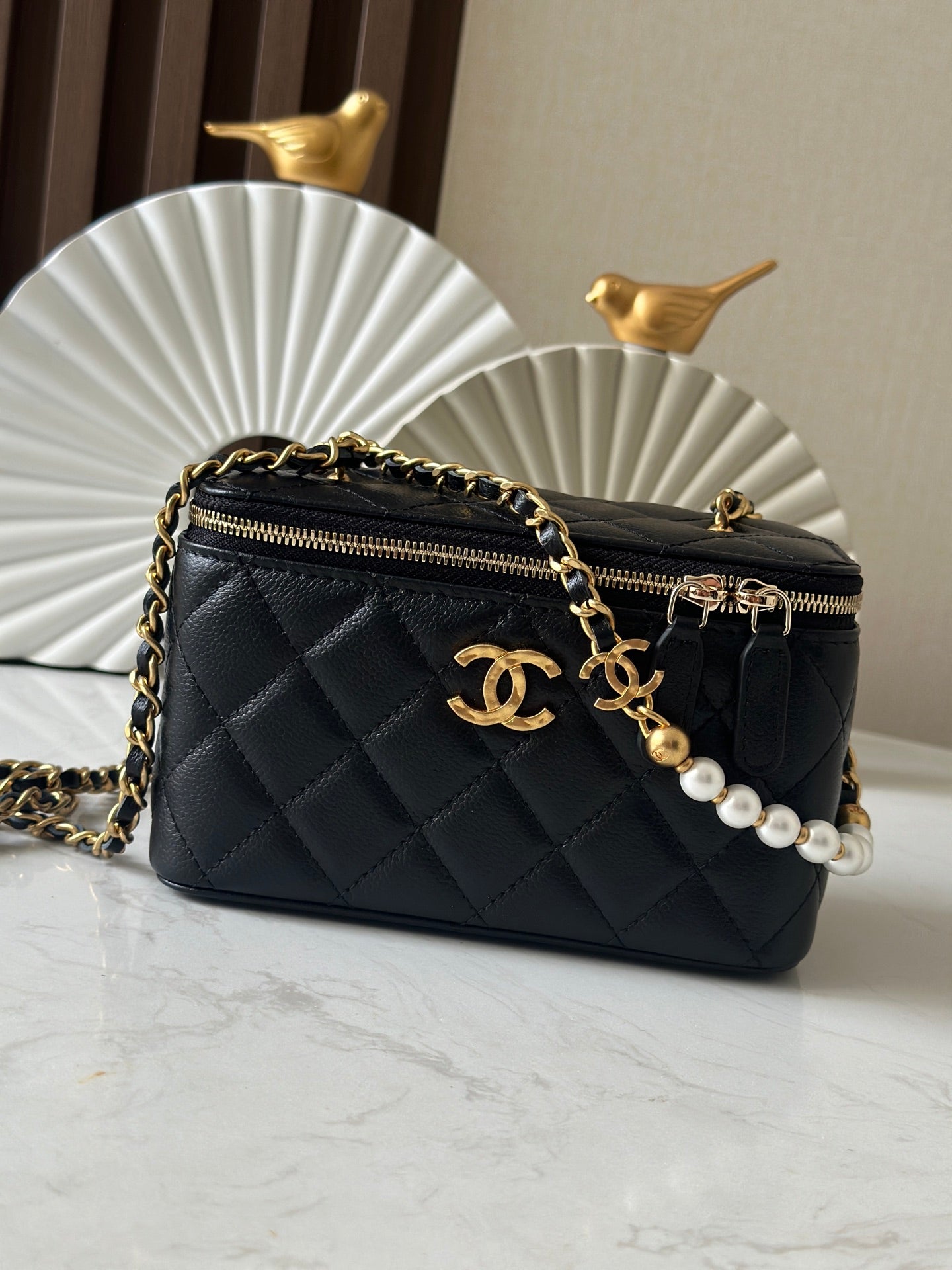 Cha**cosmetic box bag