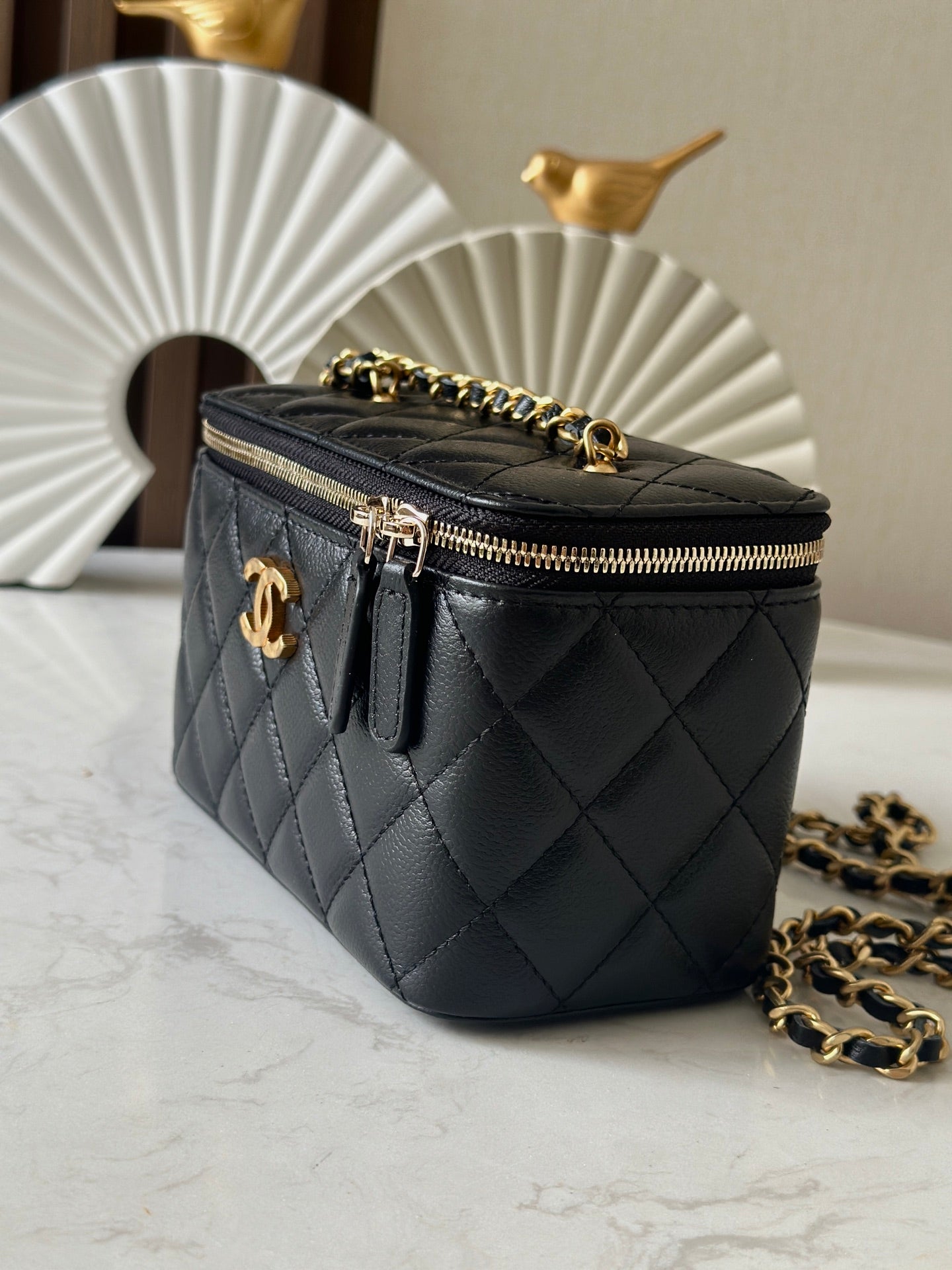 Cha**cosmetic box bag