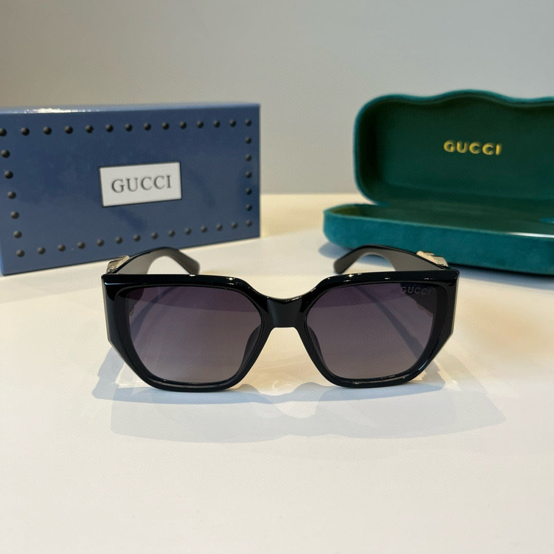 Gu**popular sunglasses among online influencers