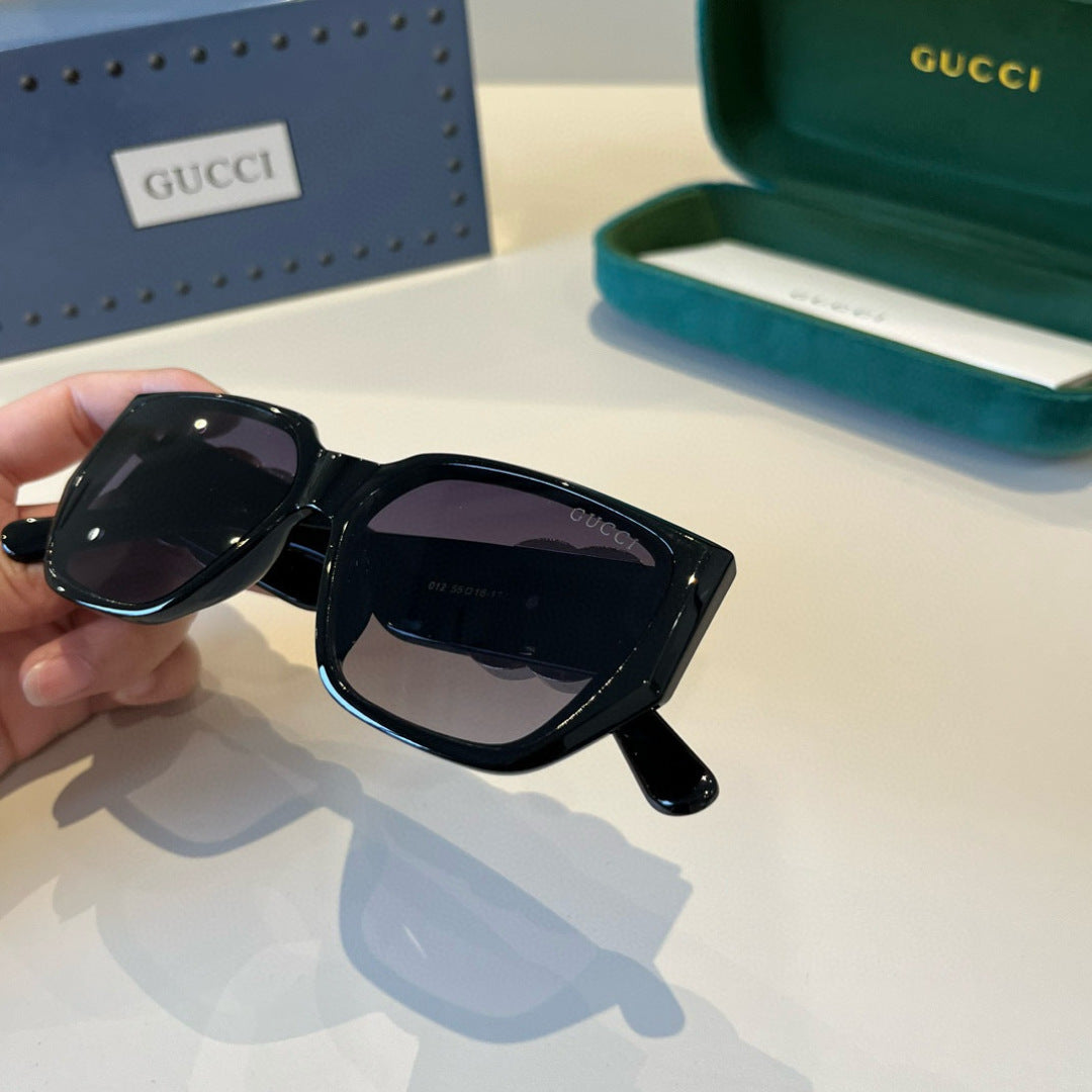 Gu**popular sunglasses among online influencers