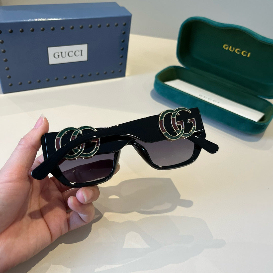 Gu**popular sunglasses among online influencers