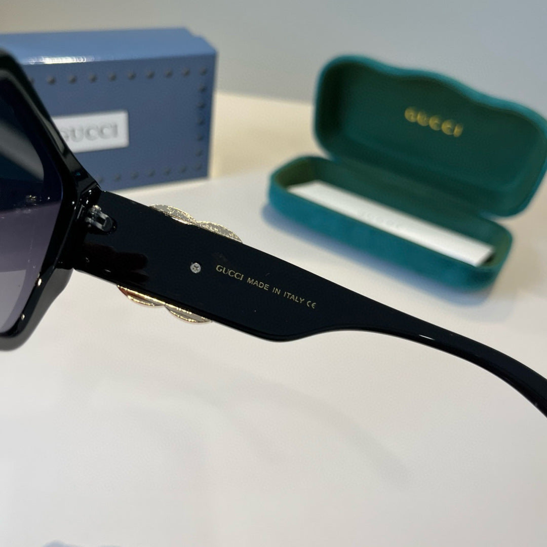 Gu**popular sunglasses among online influencers