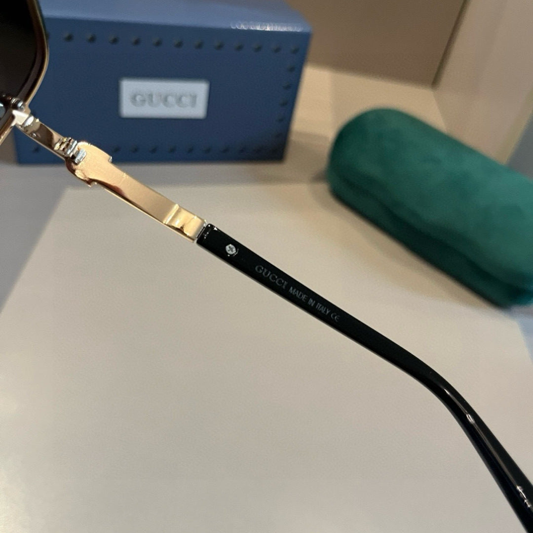 Gu**unisex sunglasses