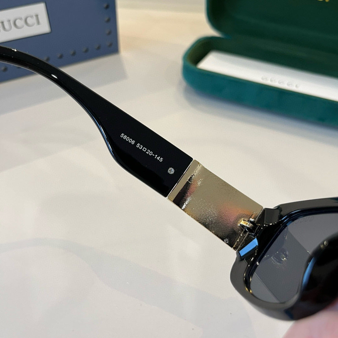 Gu**new oversized sunglasses