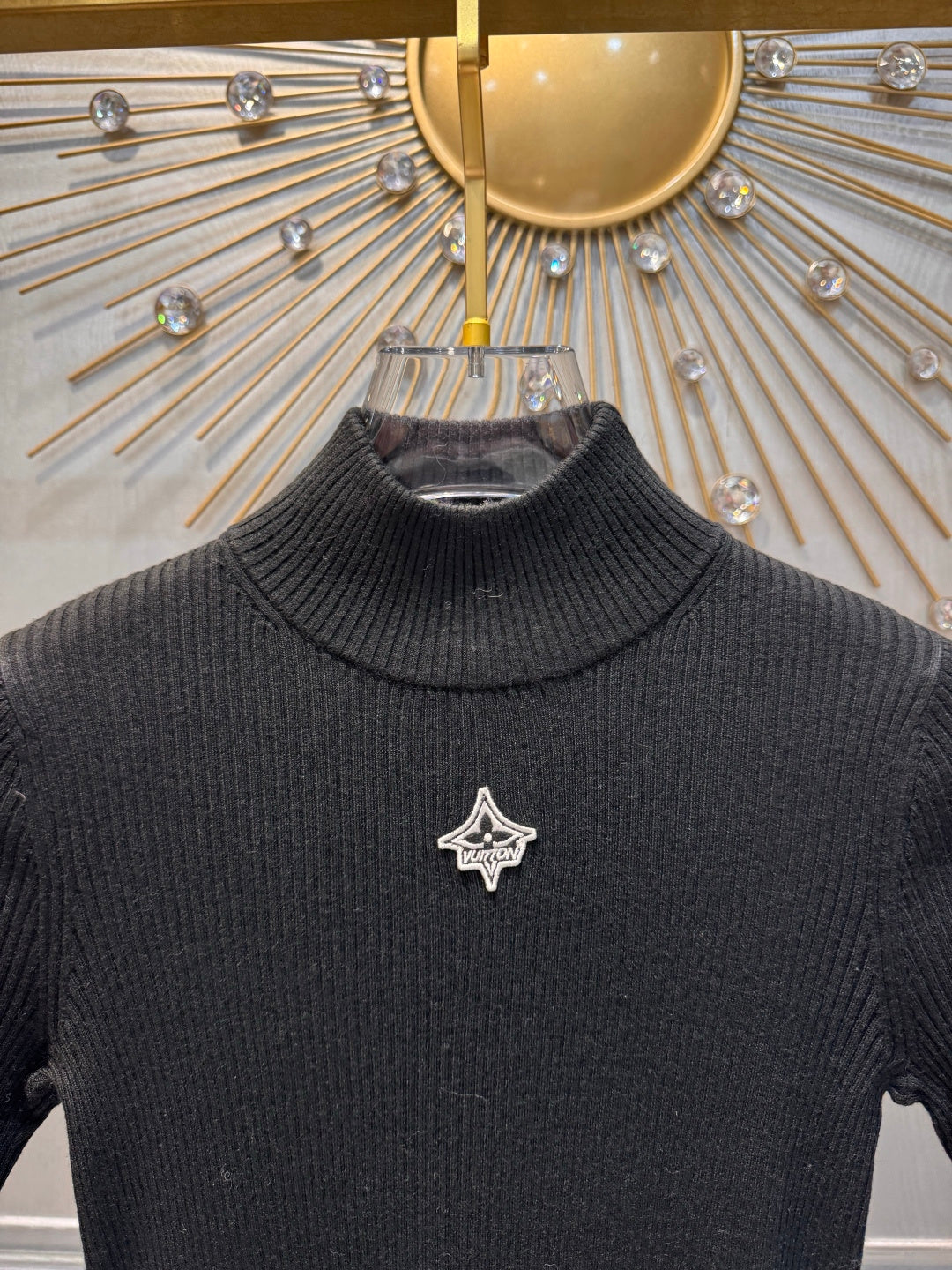 Lou**skiing series black turtleneck knit sweater