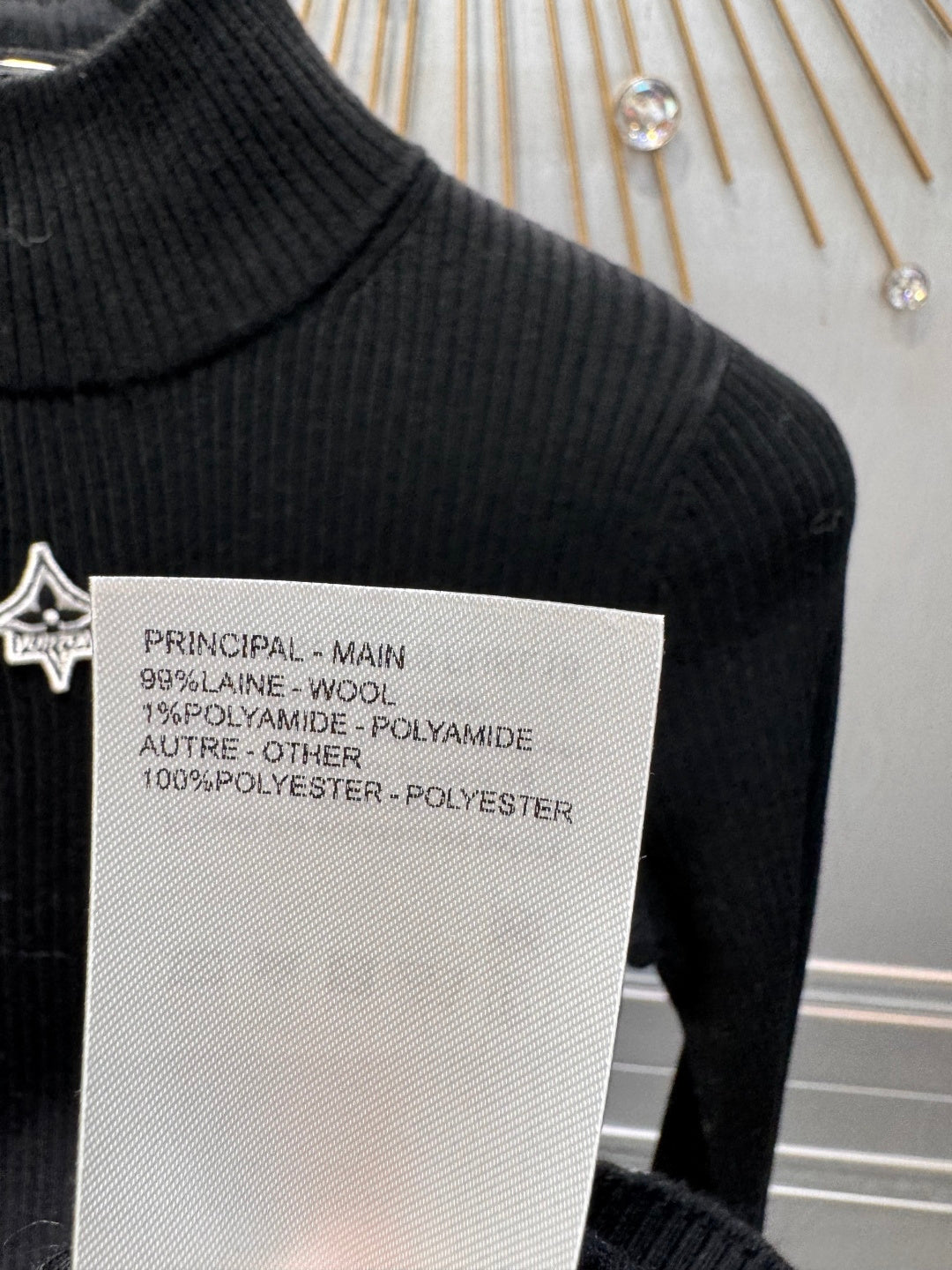 Lou**skiing series black turtleneck knit sweater