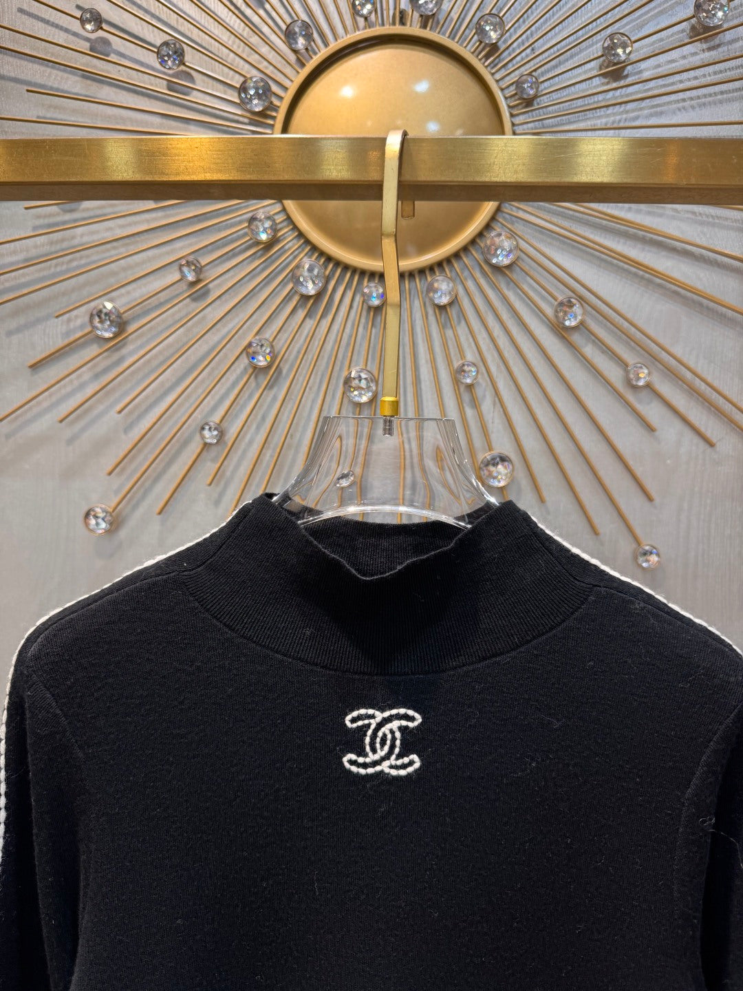 Cha**fw 25N ski series high-neck base layer