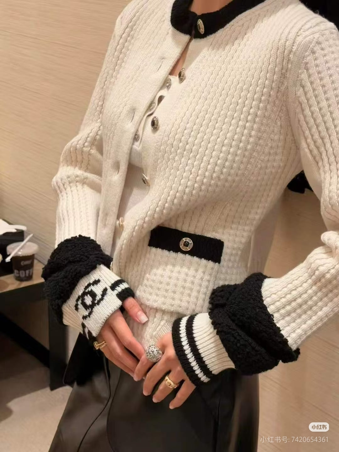 Cha**fw 25n ski-themed knit cardigan in black and white