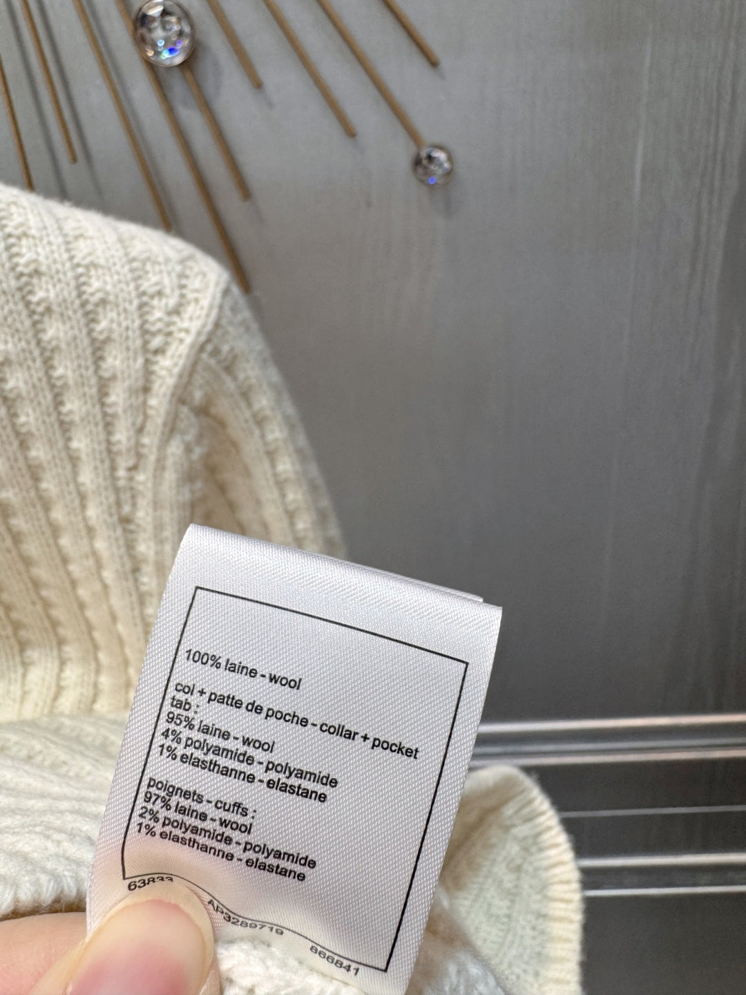 Cha**fw 25n ski-themed knit cardigan in black and white