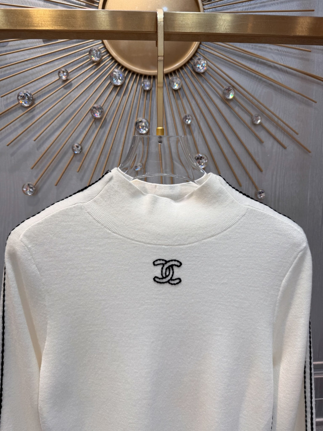 Cha**fw 25N ski series high-neck base layer