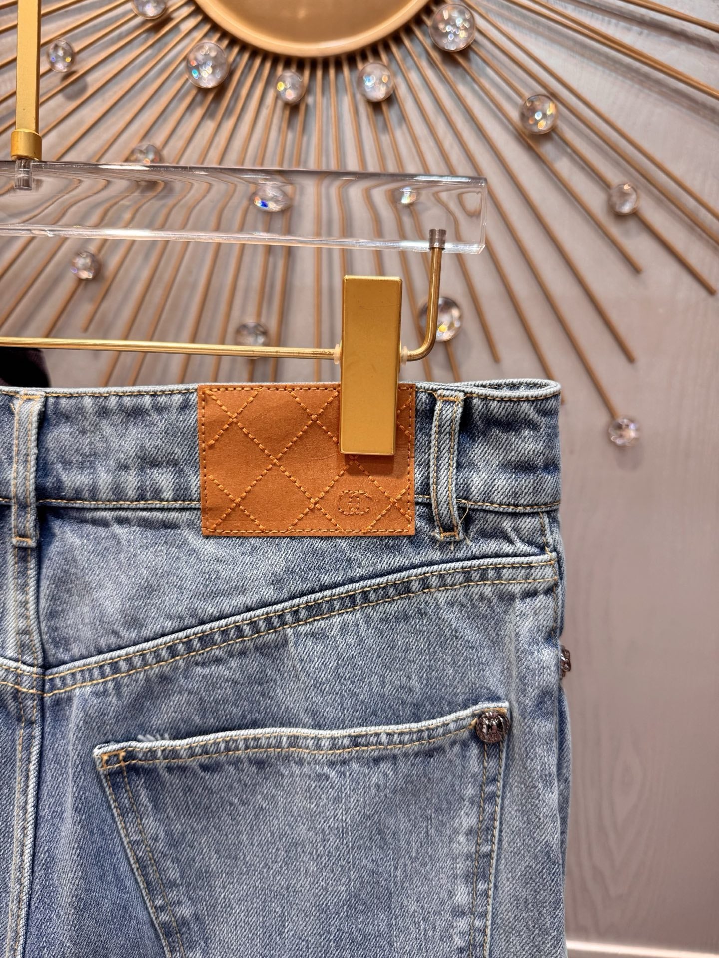 Cha**25K autumn/winter collection bow-tie jeans