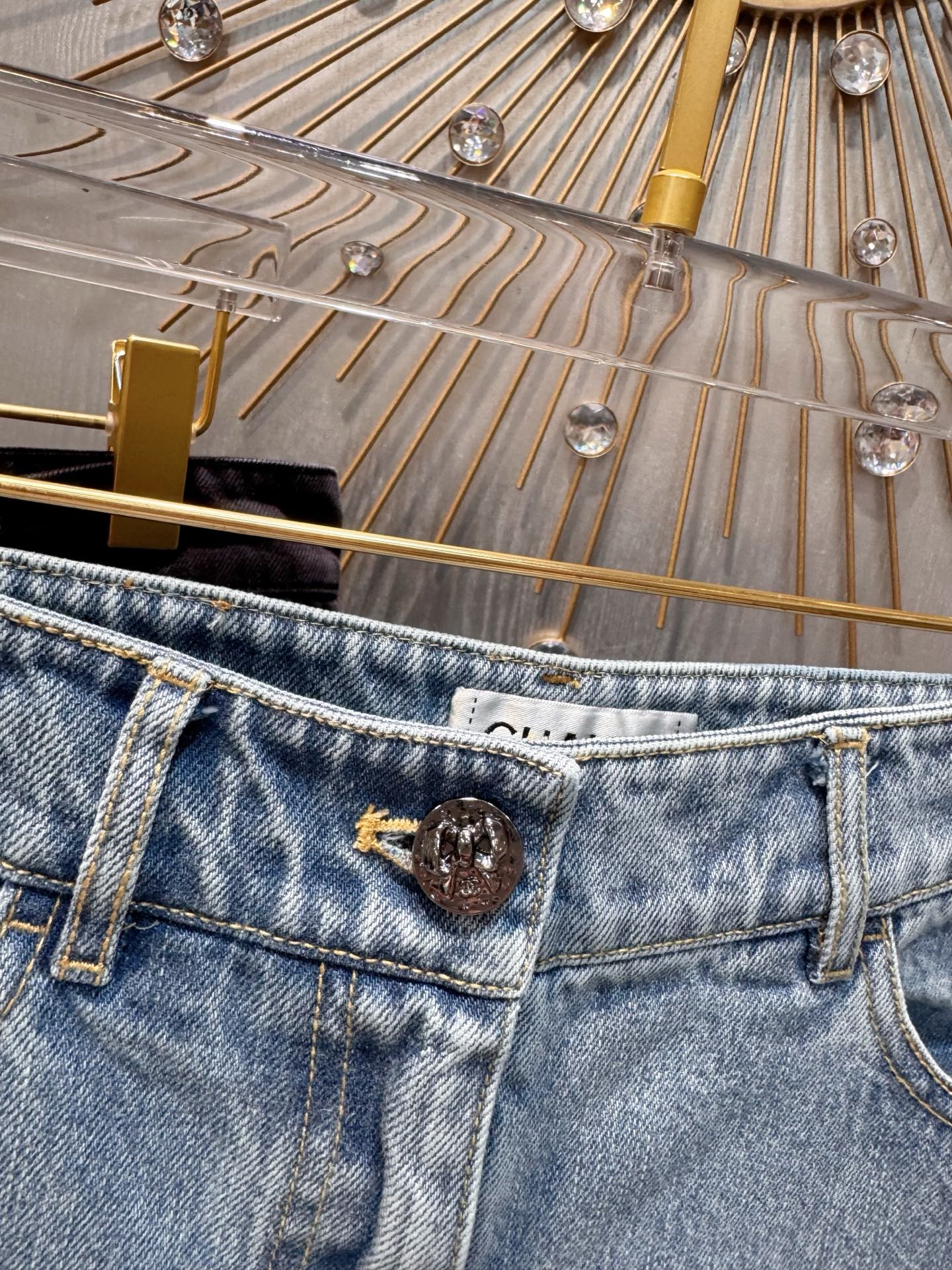 Cha**25K autumn/winter collection bow-tie jeans