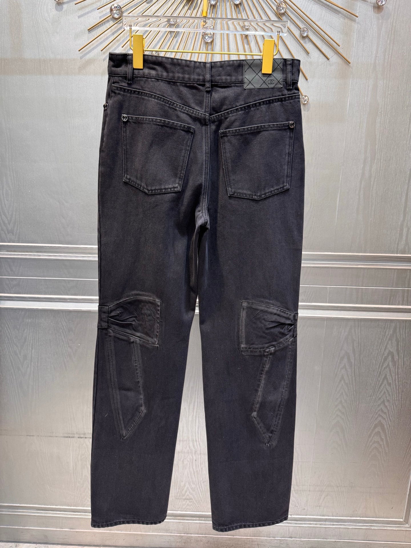 Cha**25K autumn/winter collection bow-tie jeans