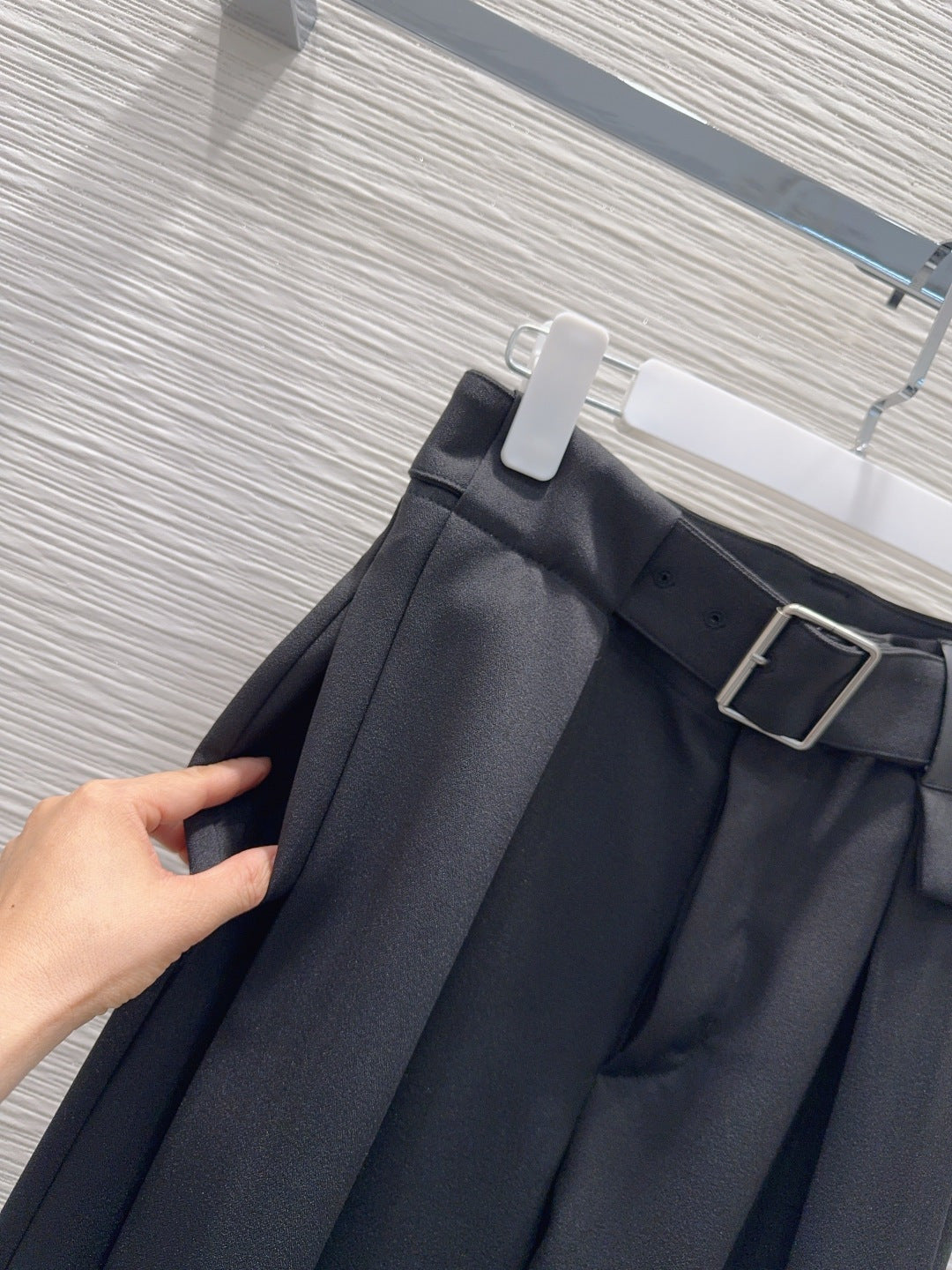 Loe** 25fw new casual trousers