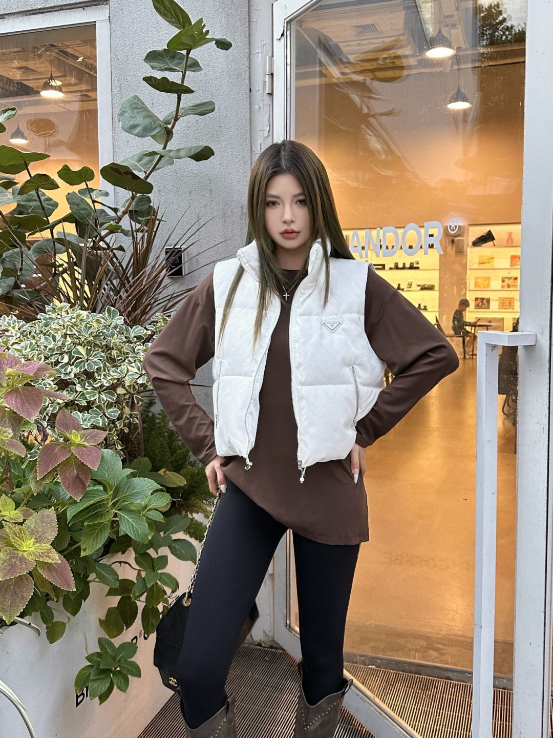 Pra**2025 autumn/winter new white vest