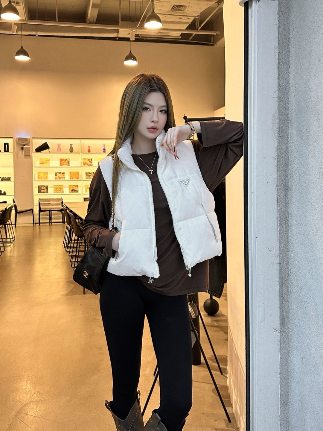 Pra**2025 autumn/winter new white vest