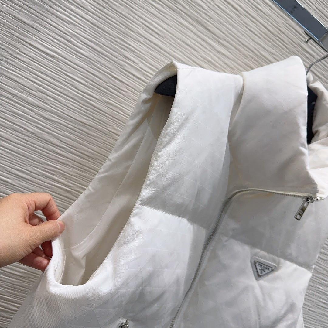 Pra**2025 autumn/winter new white vest