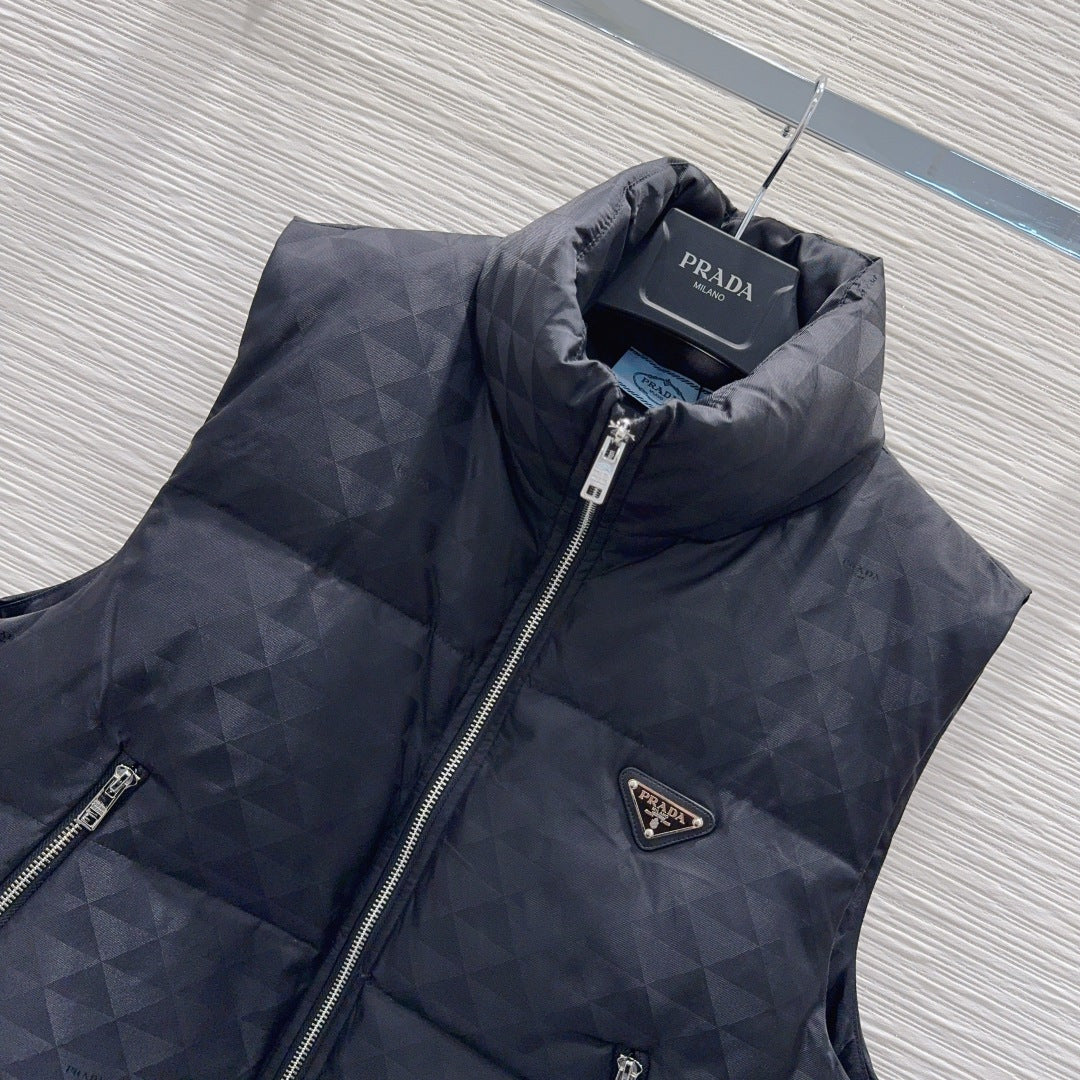 Pra**2025 autumn/winter new black vest