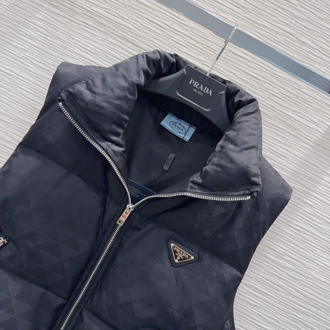 Pra**2025 autumn/winter new black vest
