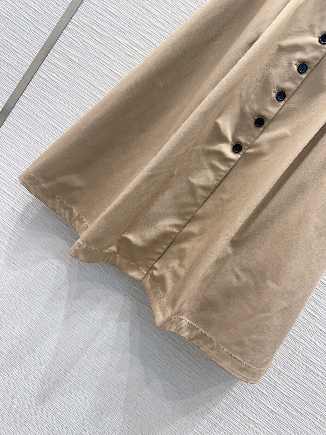 Cd 25fw high-waisted A-line skirt with perforated belt