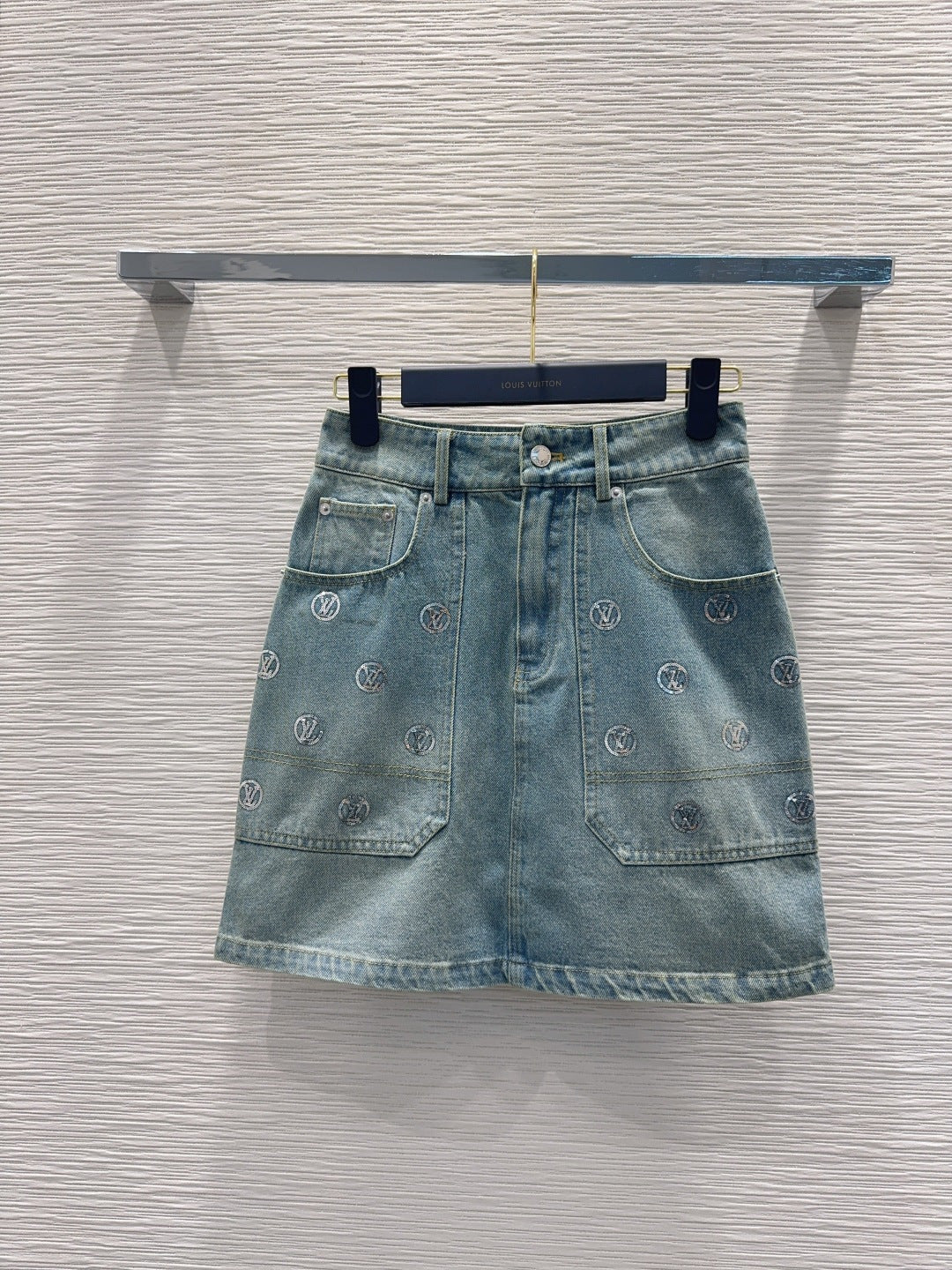 Loe 25fw embroidered sequined denim series