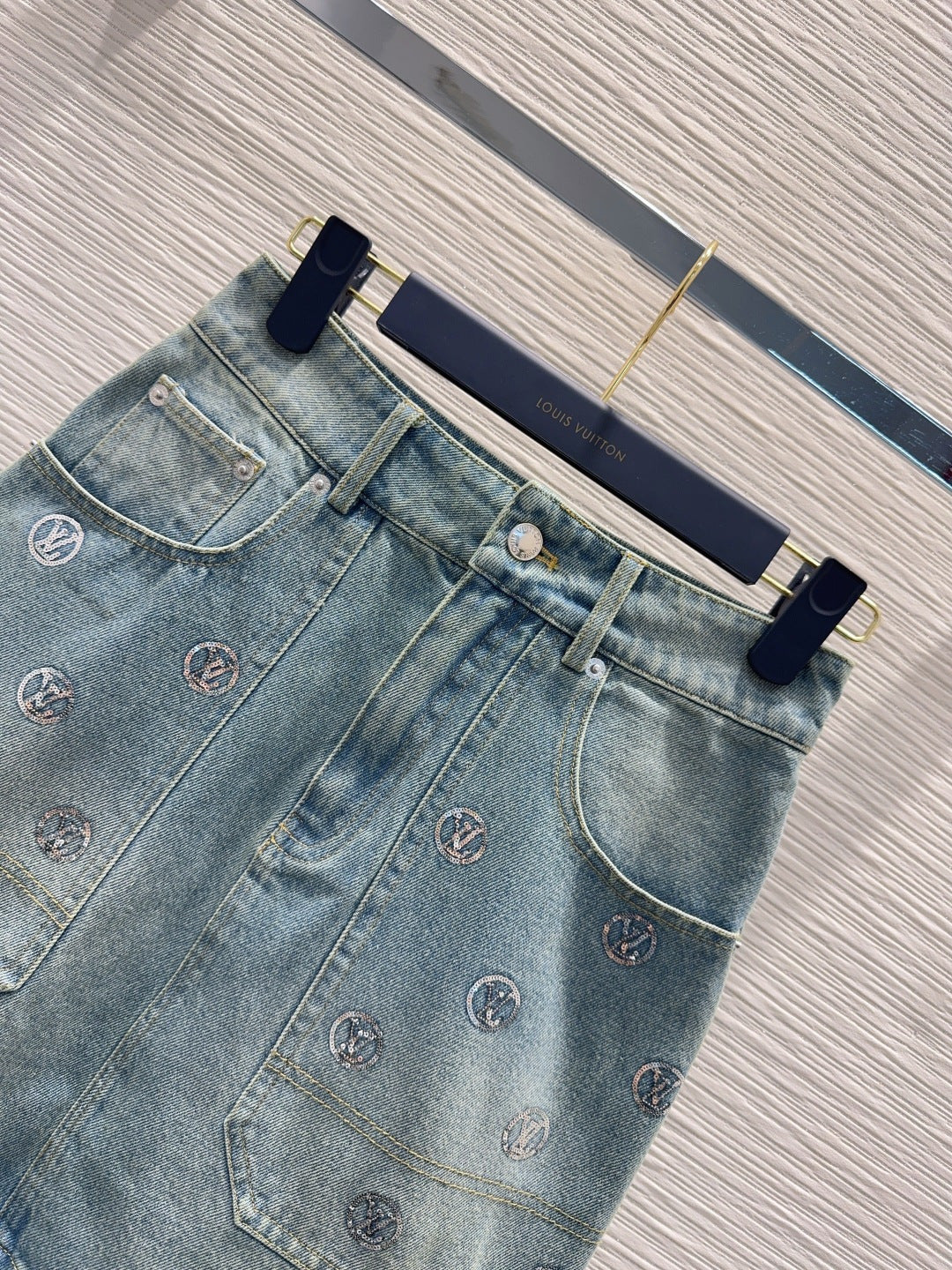 Loe 25fw embroidered sequined denim series