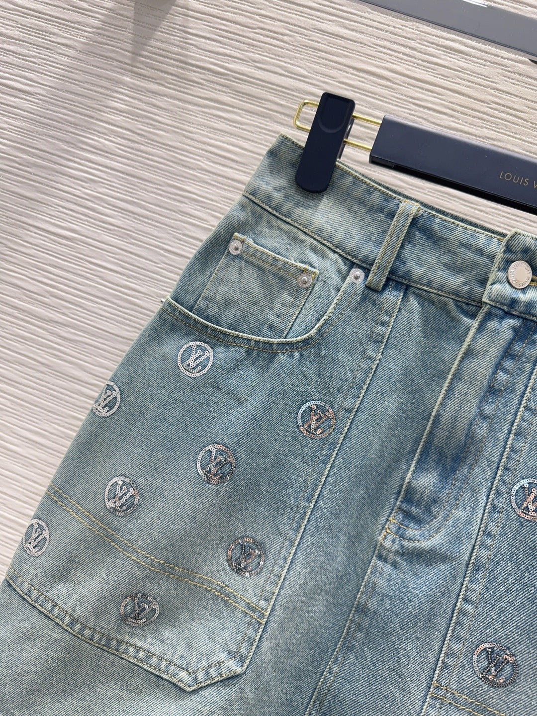 Loe 25fw embroidered sequined denim series