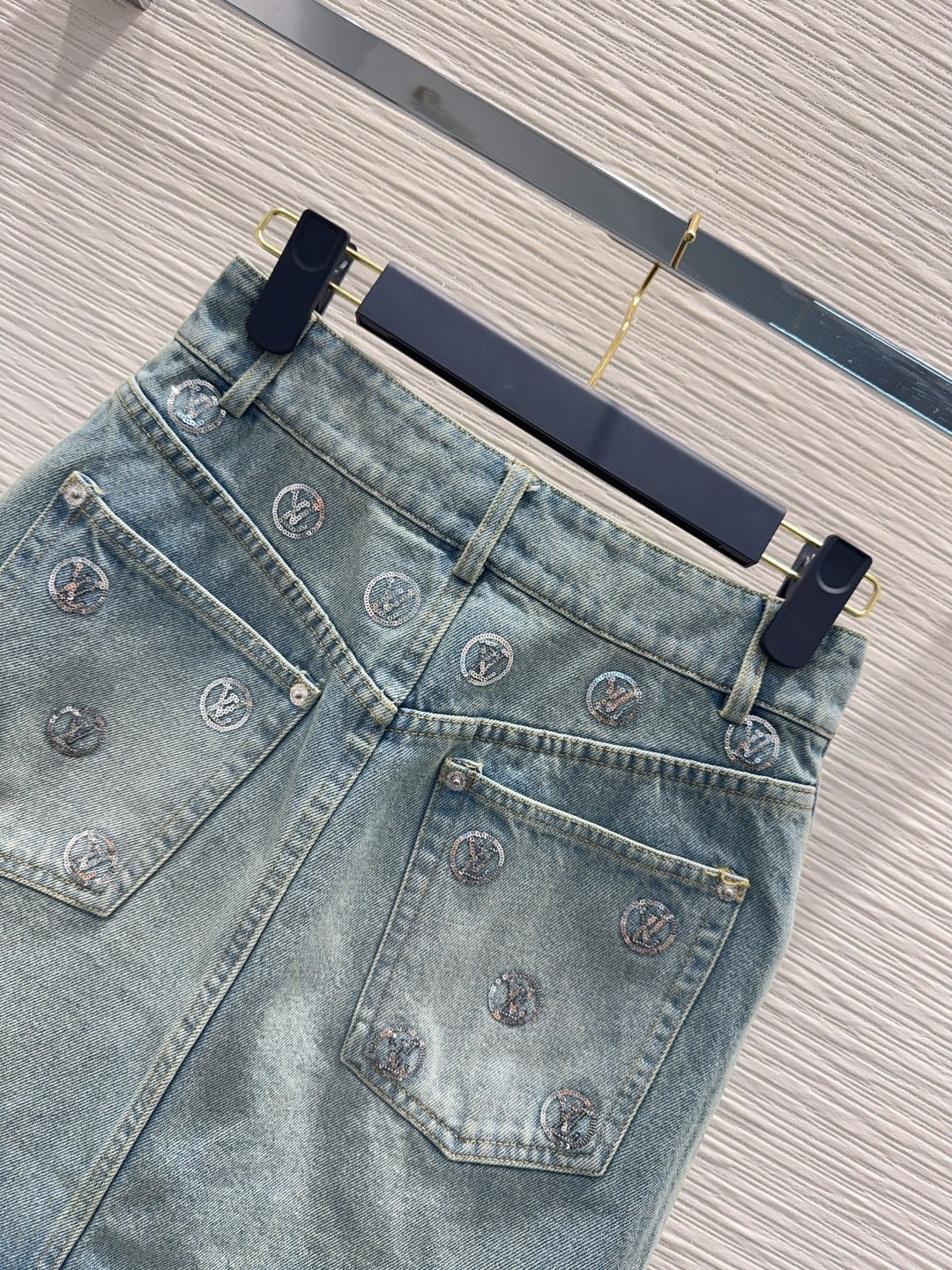 Loe 25fw embroidered sequined denim series