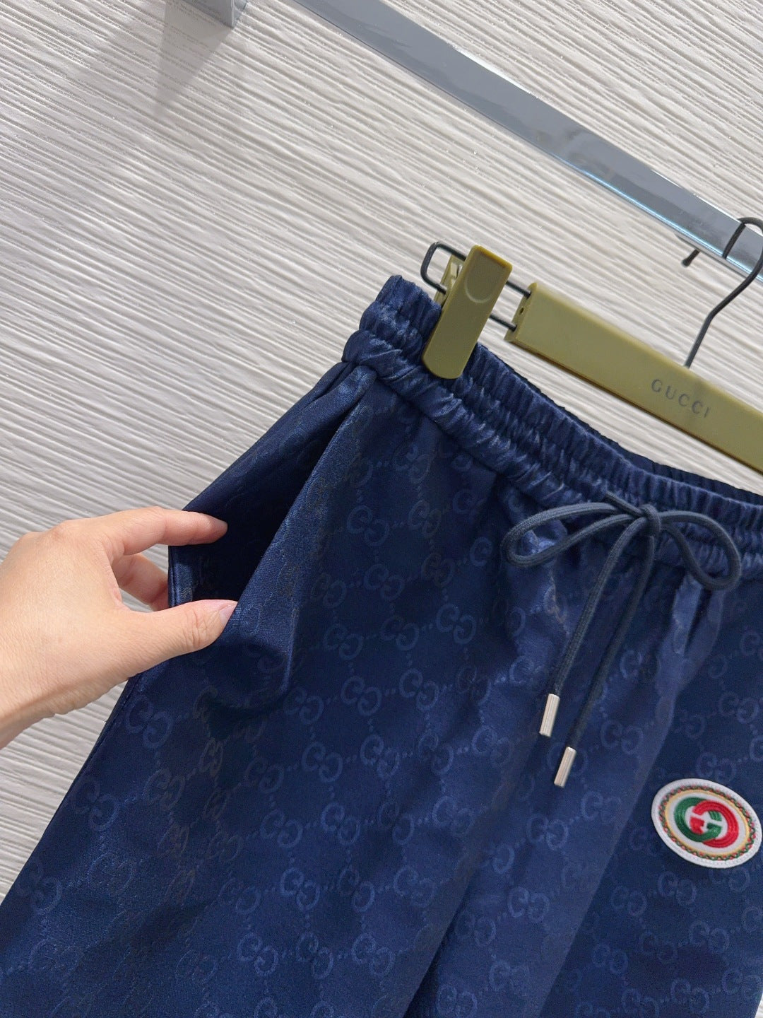 Gq 25fw   casual and versatile jogger pants