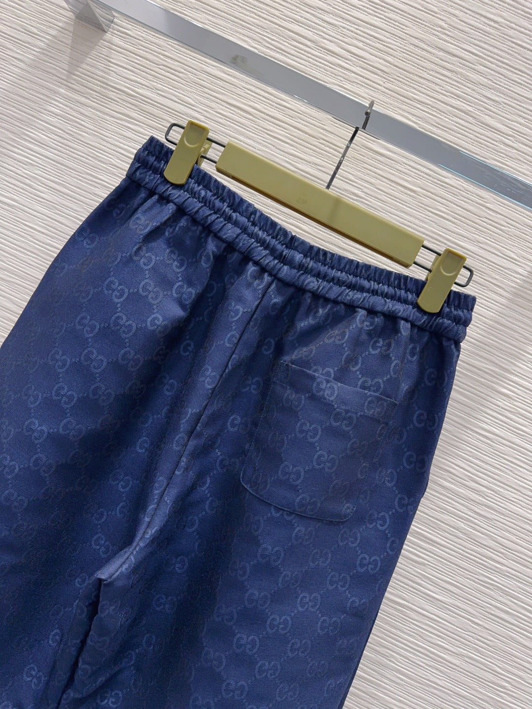 Gq 25fw   casual and versatile jogger pants