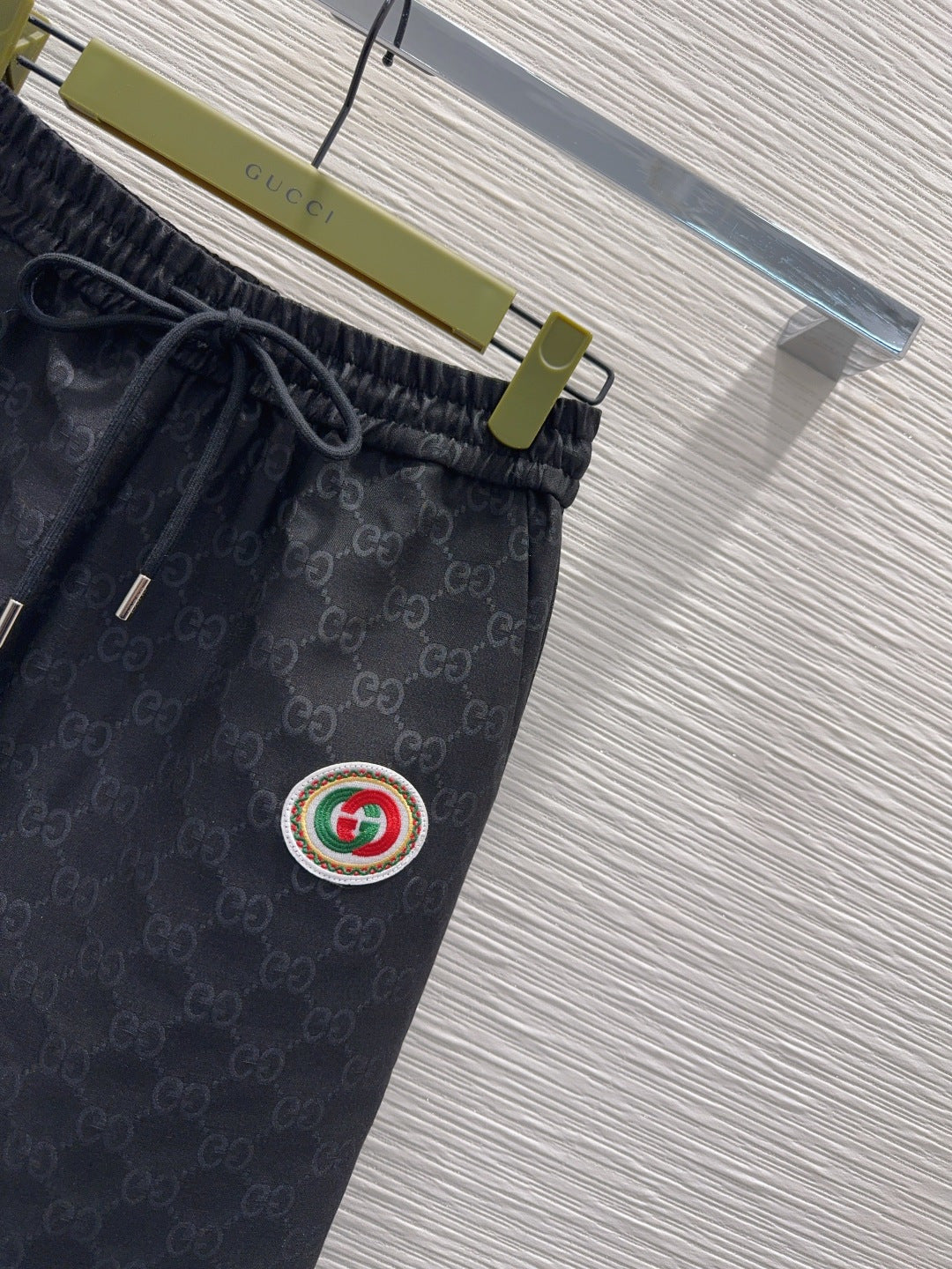 Gq 25fw   casual and versatile jogger pants