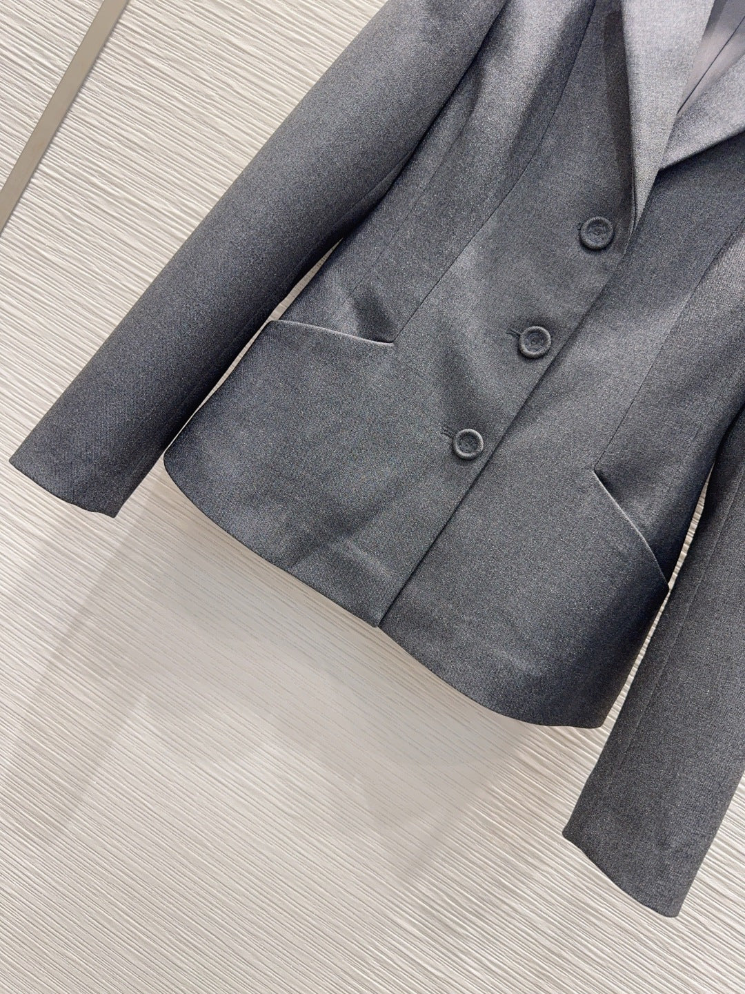 Cd 25fw straight-shoulder fitted waist suit with A-line skirt