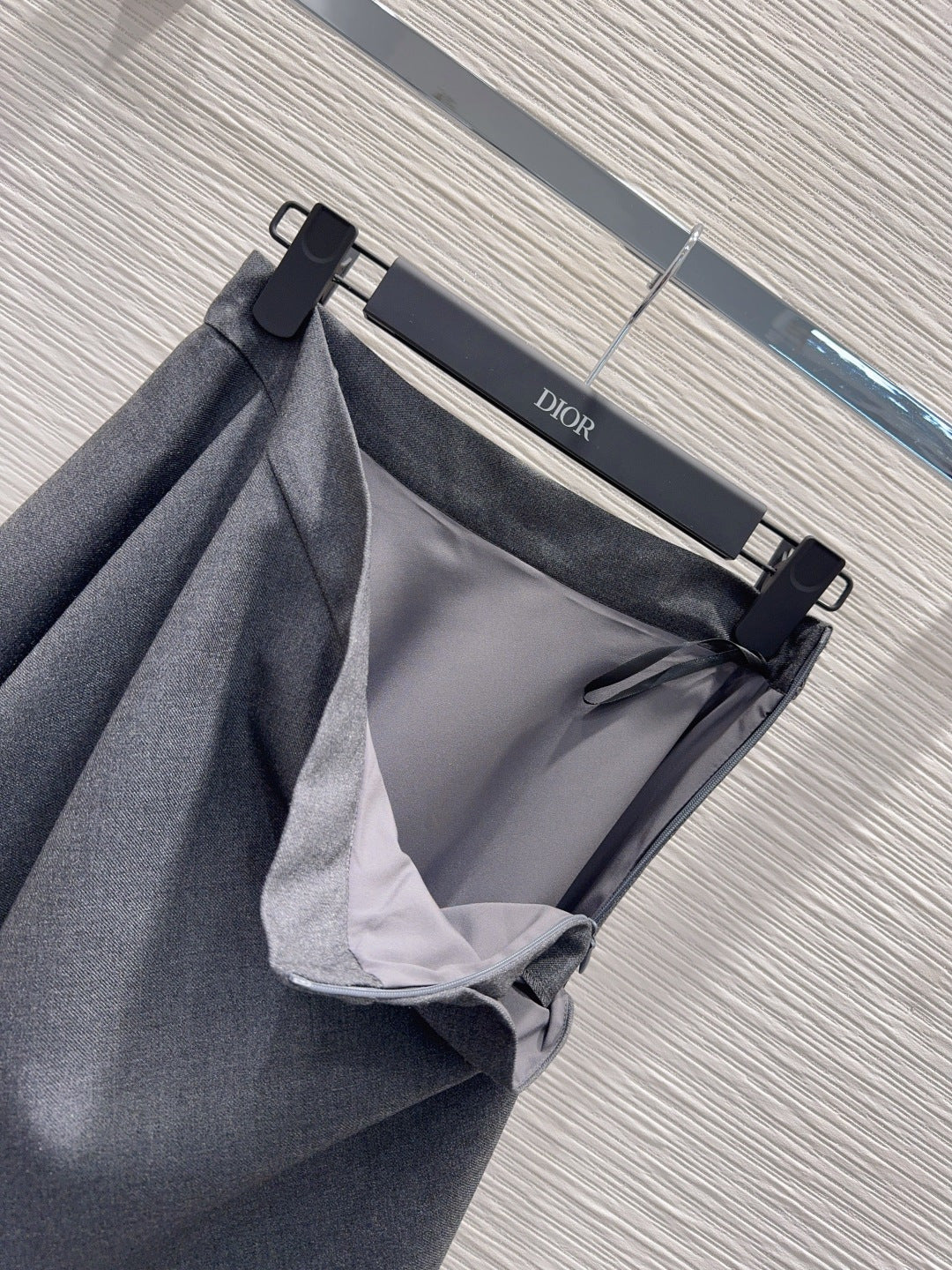 Cd 25fw straight-shoulder fitted waist suit with A-line skirt