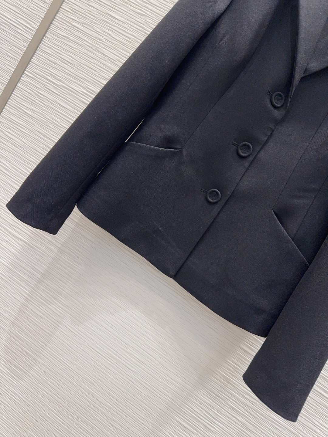 Cd 25fw straight-shoulder fitted waist suit with A-line skirt