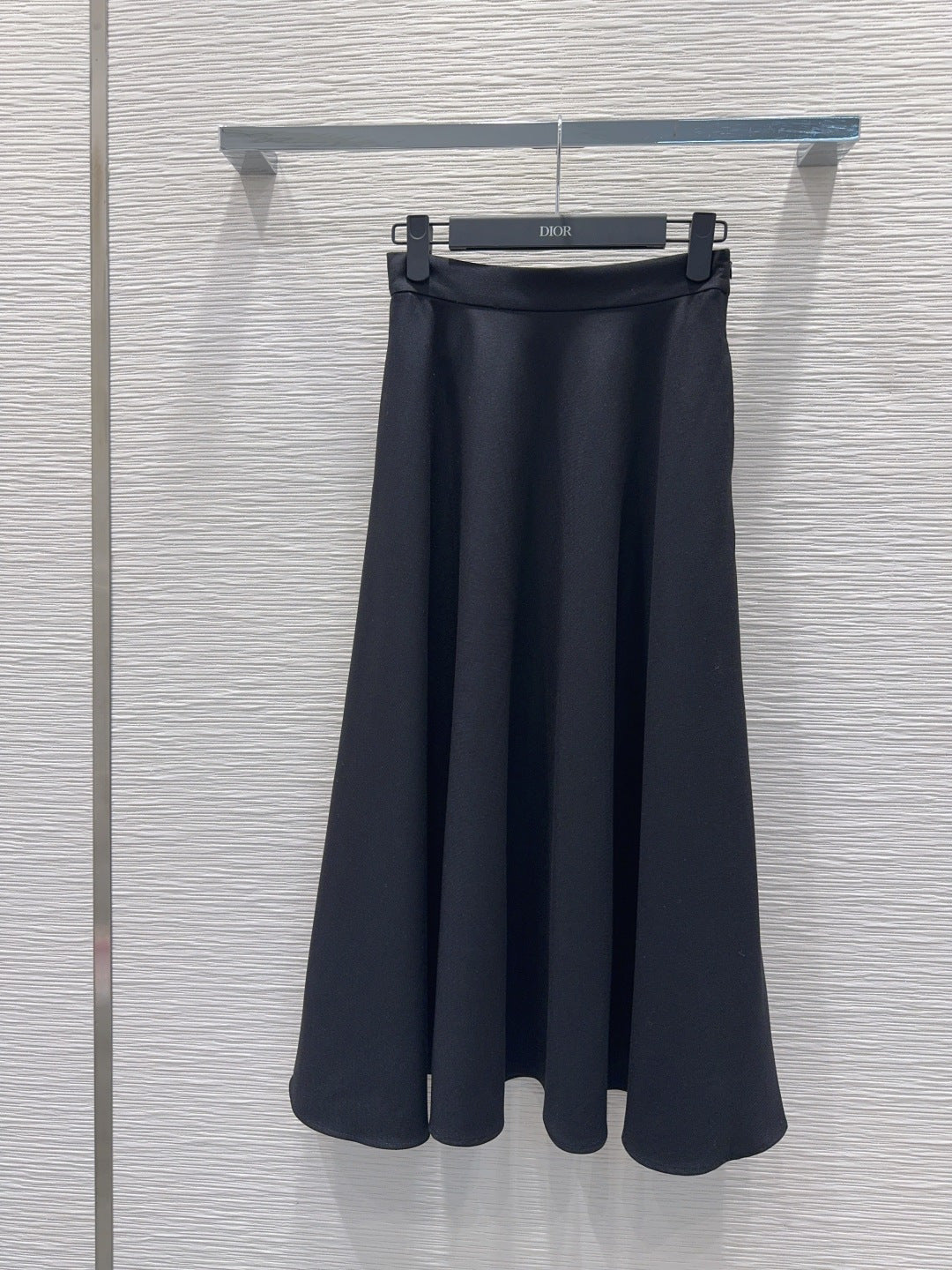 Cd 25fw straight-shoulder fitted waist suit with A-line skirt