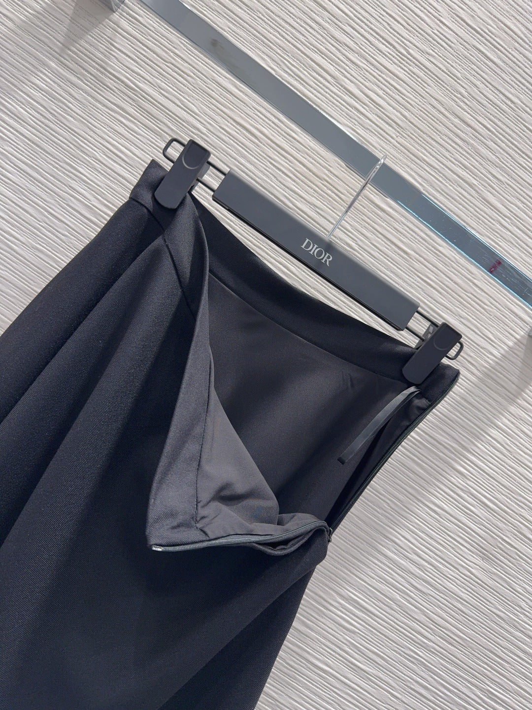 Cd 25fw straight-shoulder fitted waist suit with A-line skirt