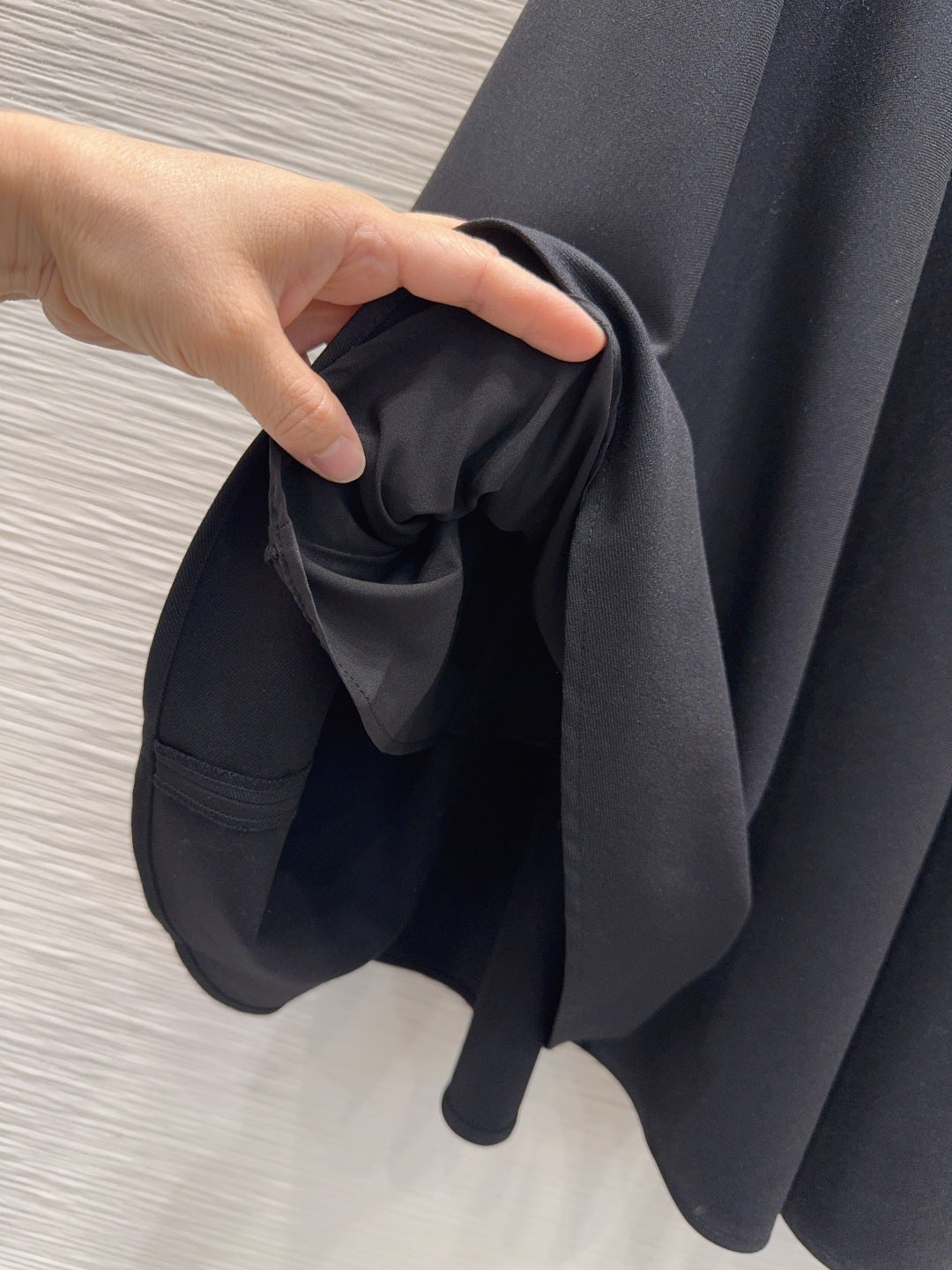 Cd 25fw straight-shoulder fitted waist suit with A-line skirt