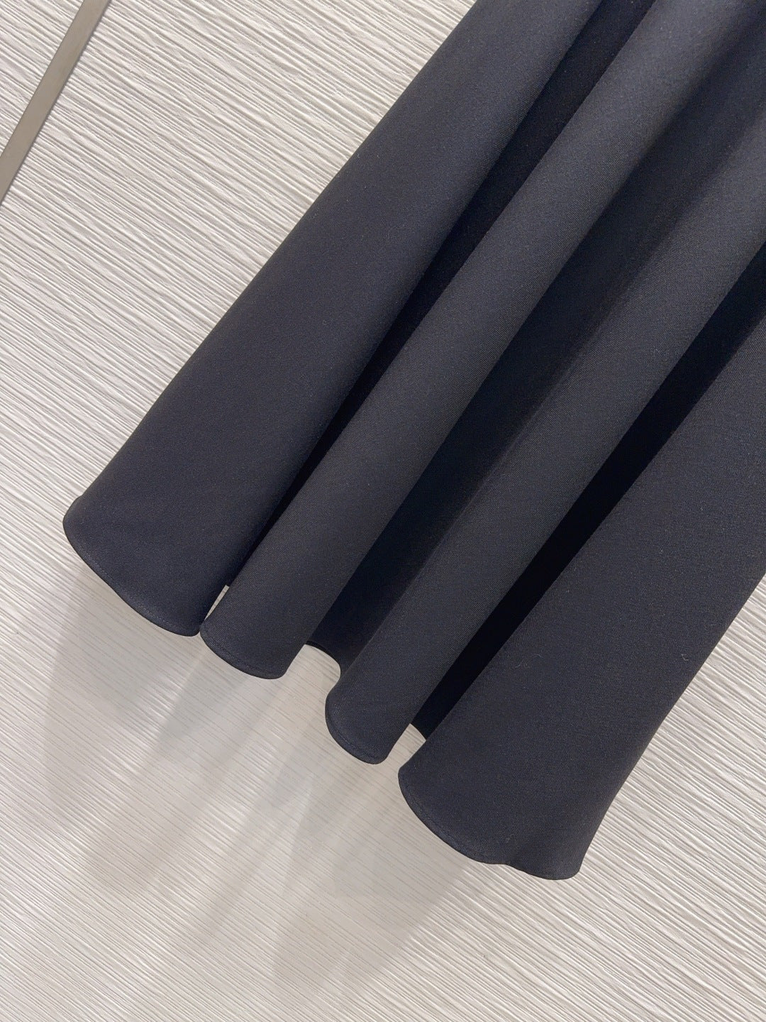 Cd 25fw straight-shoulder fitted waist suit with A-line skirt